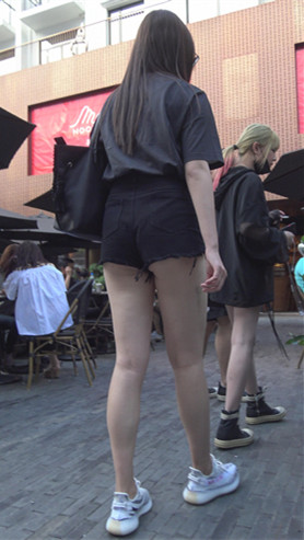 9896q3cdkjx3los.jpg