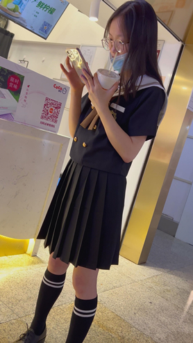 21655e5bf1tgtkcd.jpg