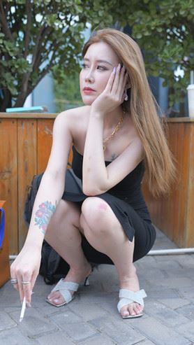6886euvakk01tfm.jpg