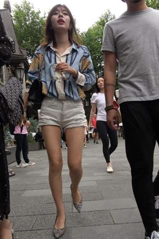 23032o3fgd4e510q.jpg