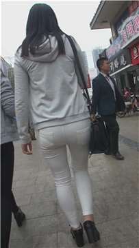 5264gnsqrftxt3l.jpg