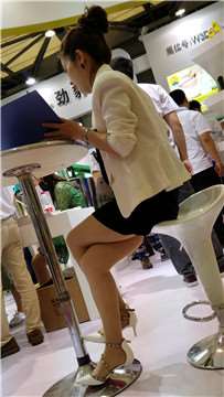 8253y2lth4tccin.jpg