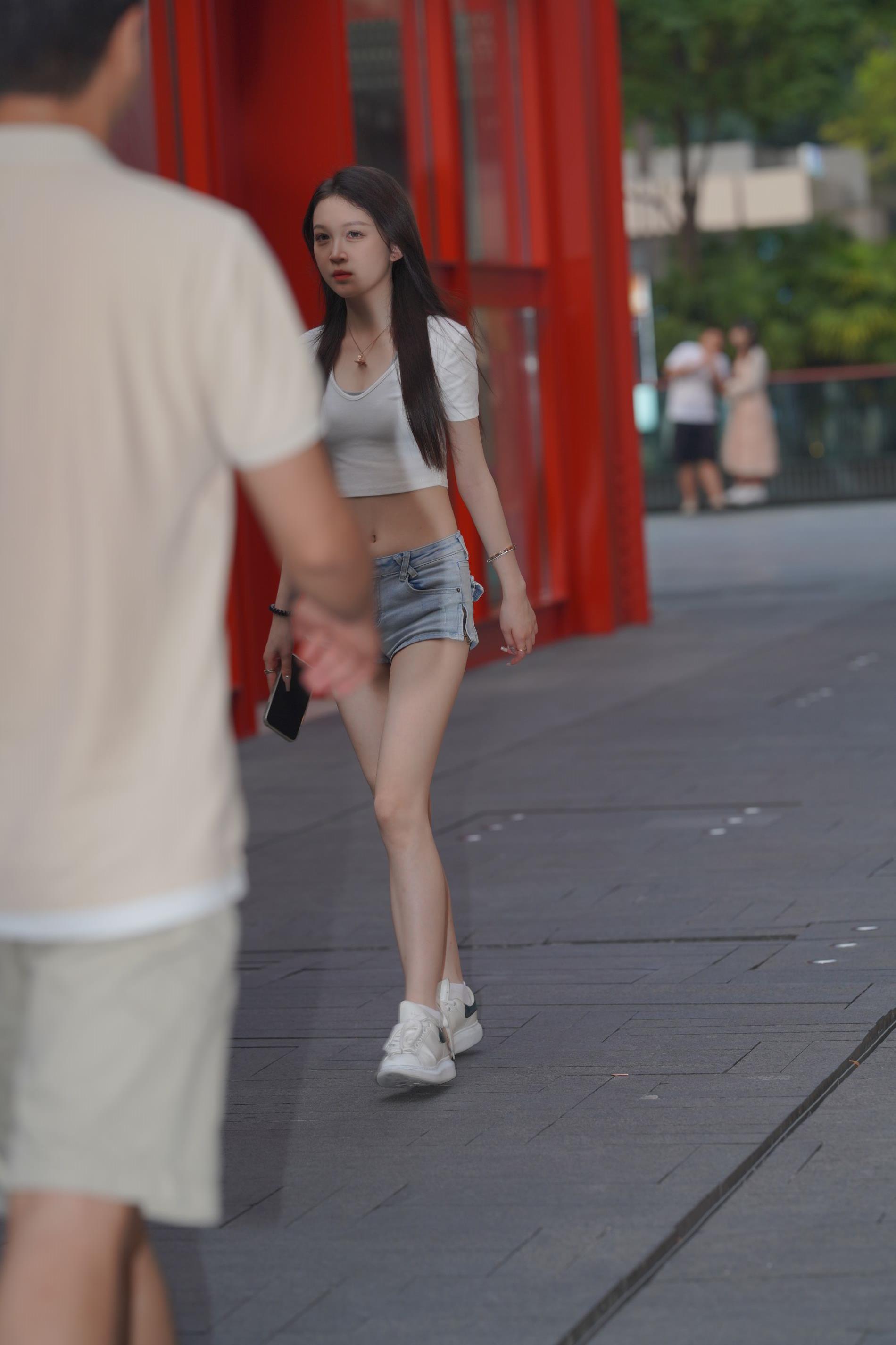 10743-cgvfcm3m44d.jpg