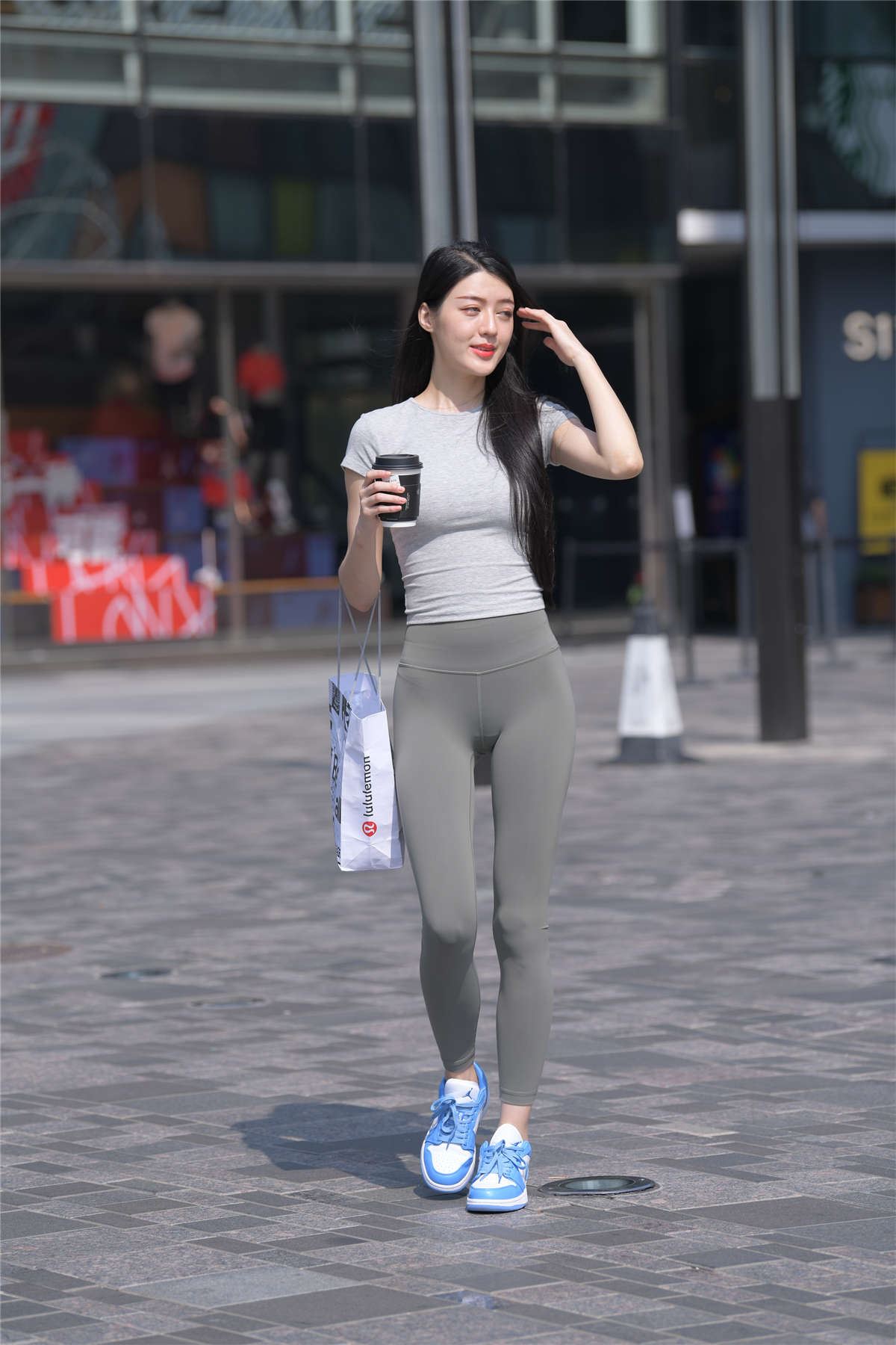 72978-frrrj43perf.jpg