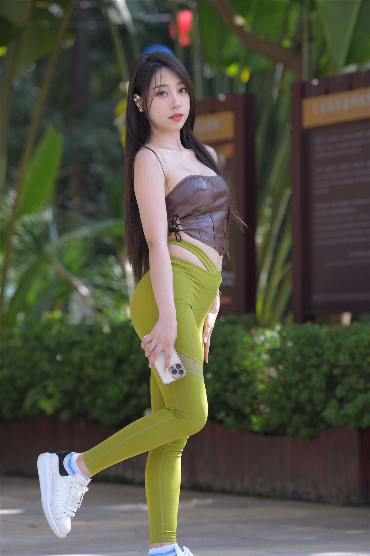 80814-s03mhpdaaev.jpg