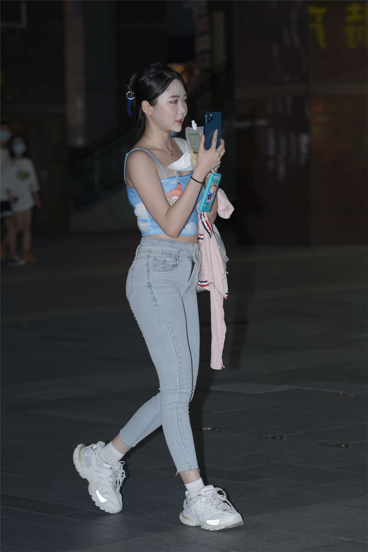99934-4cbzzrb2b5k.jpg