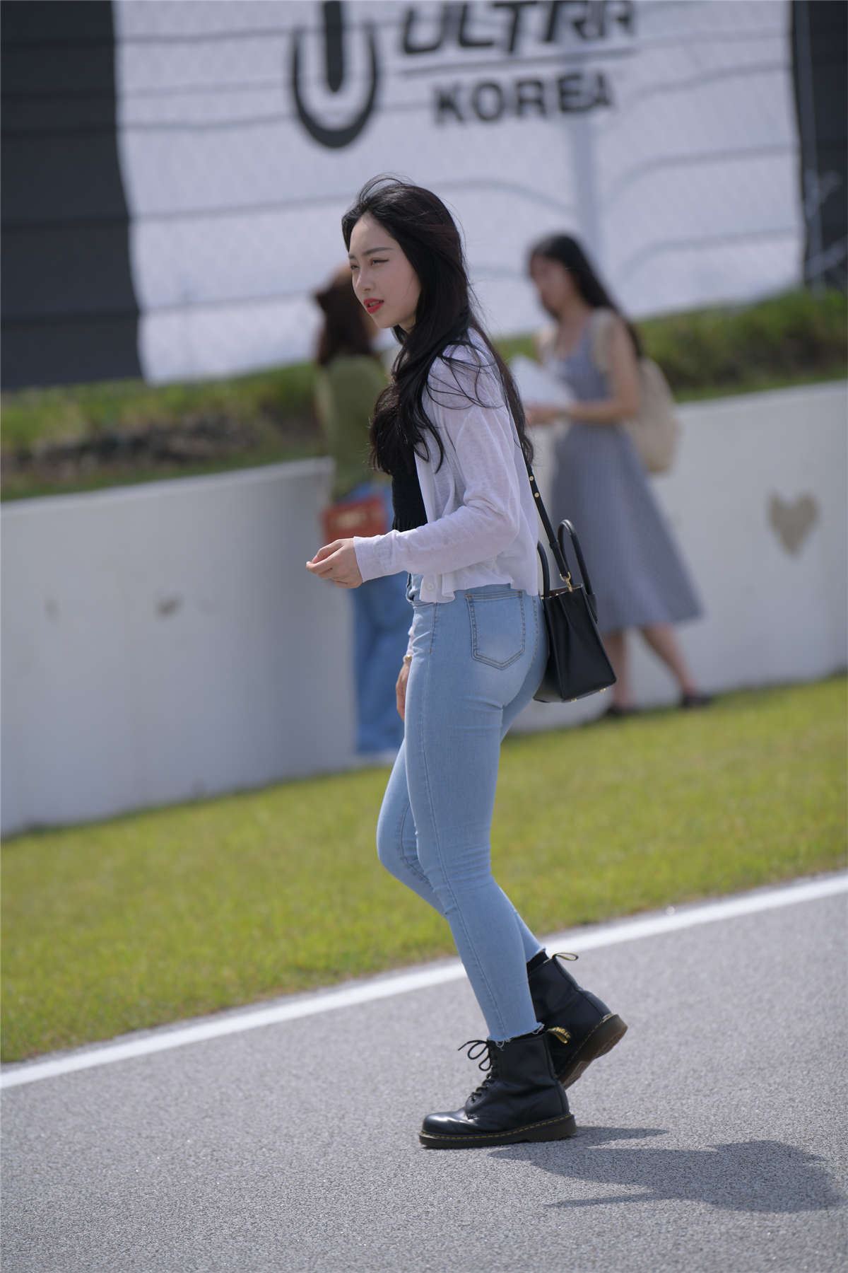 99168-y0b435ce4lp.jpg