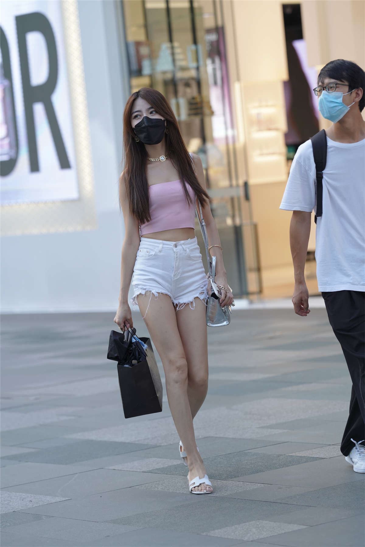 98968-ykc4lhhytaf.jpg