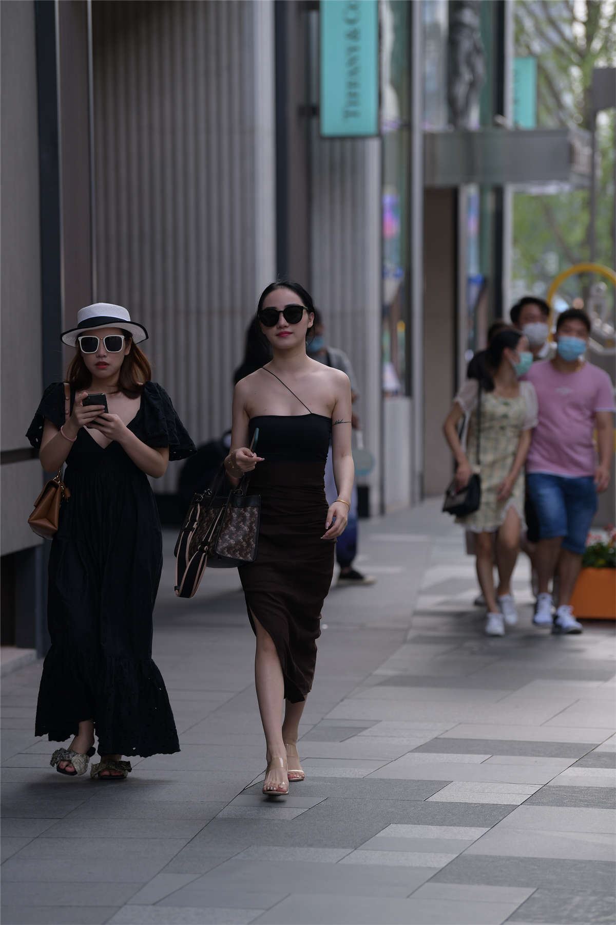 104062-htsjd55i1jm.jpg