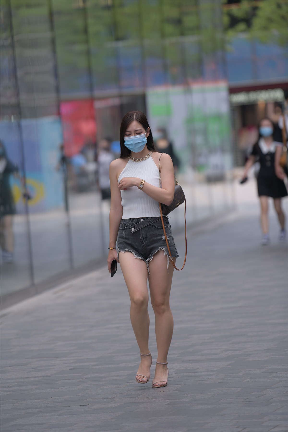 105753-z4l3fygax5m.jpg