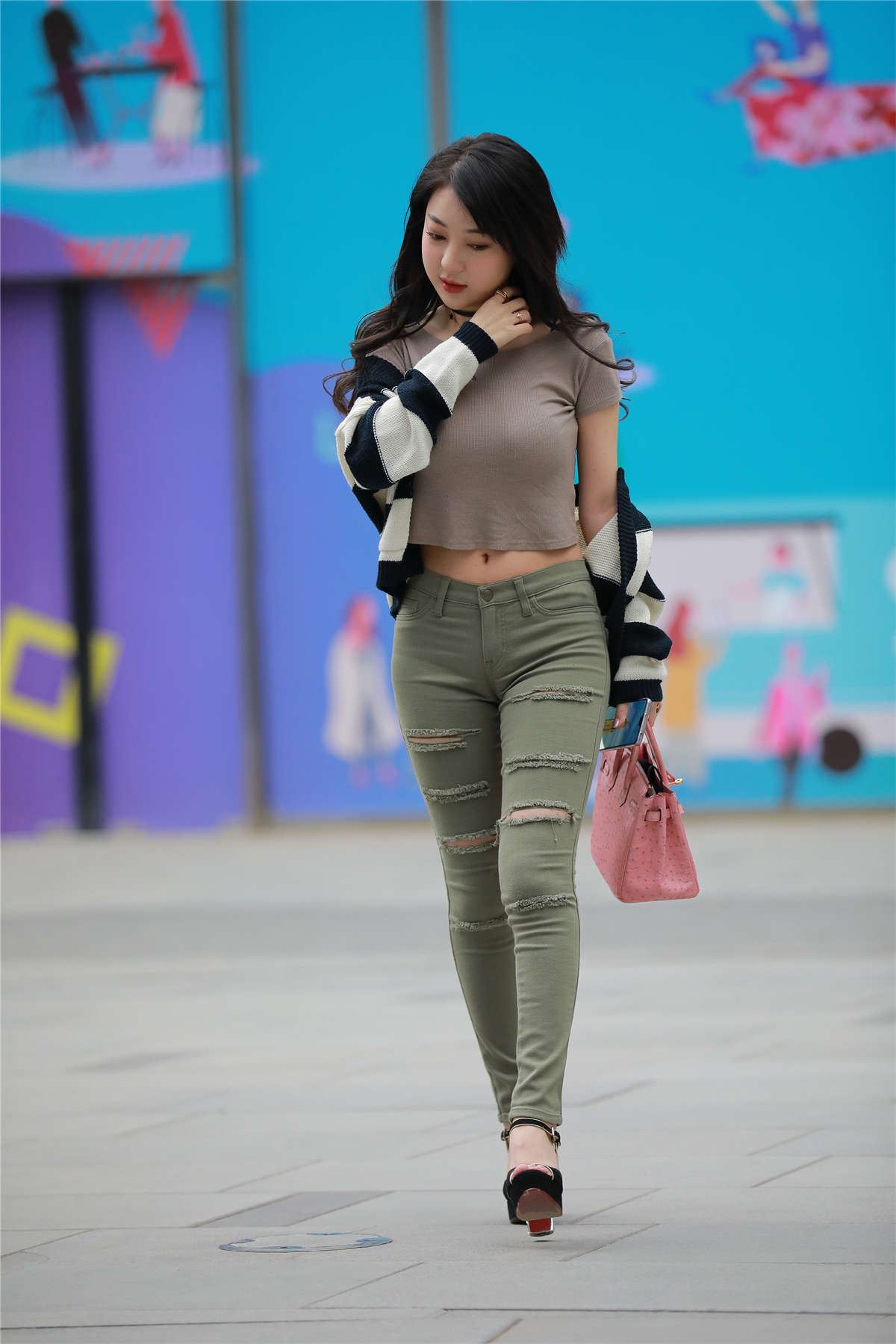 107517-dkwdwunf0in.jpg