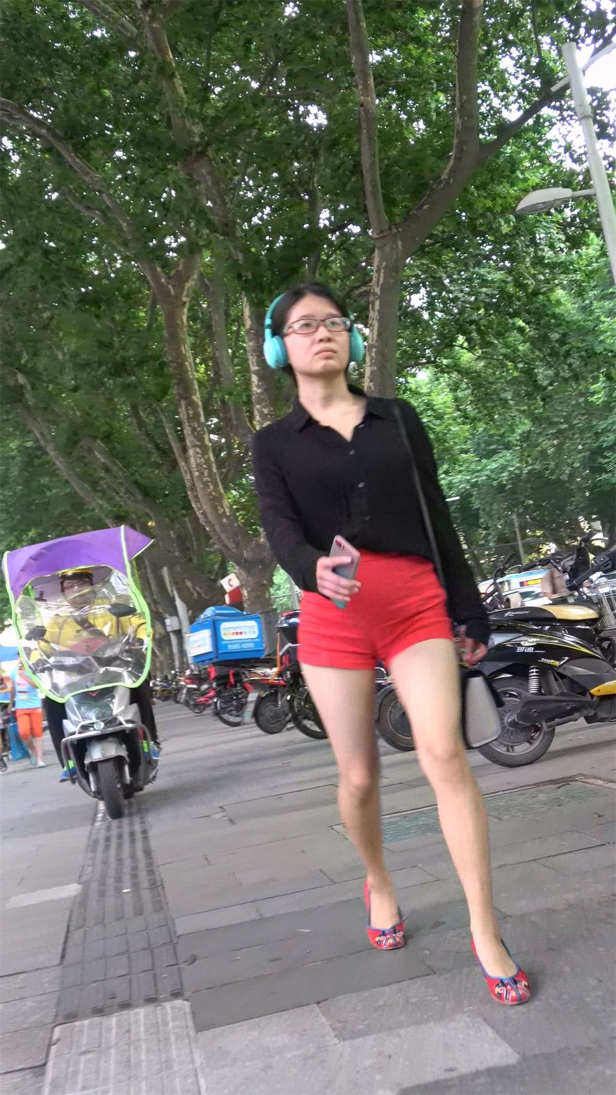 85889-hkjuybdshbn.jpg