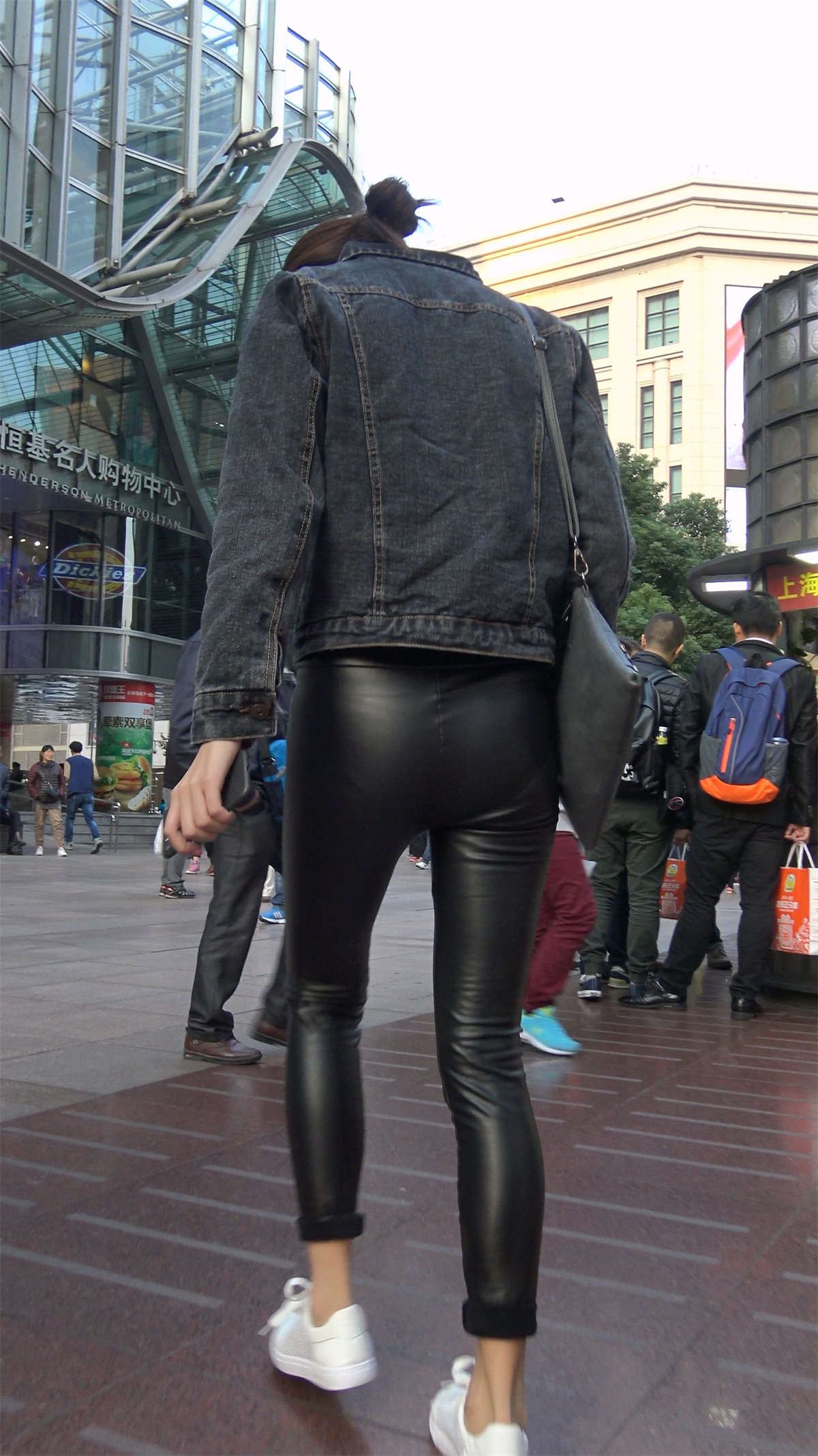 82129-2qyoapfpz1d.jpg