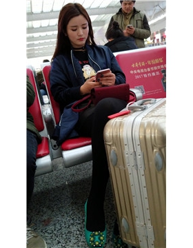 1452544c3adpm2ew.jpg