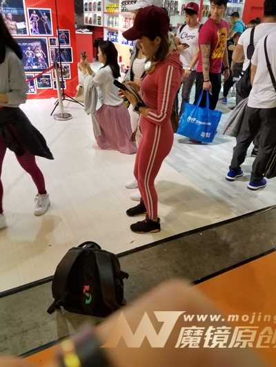 25019-lcpgwugi25d.jpg
