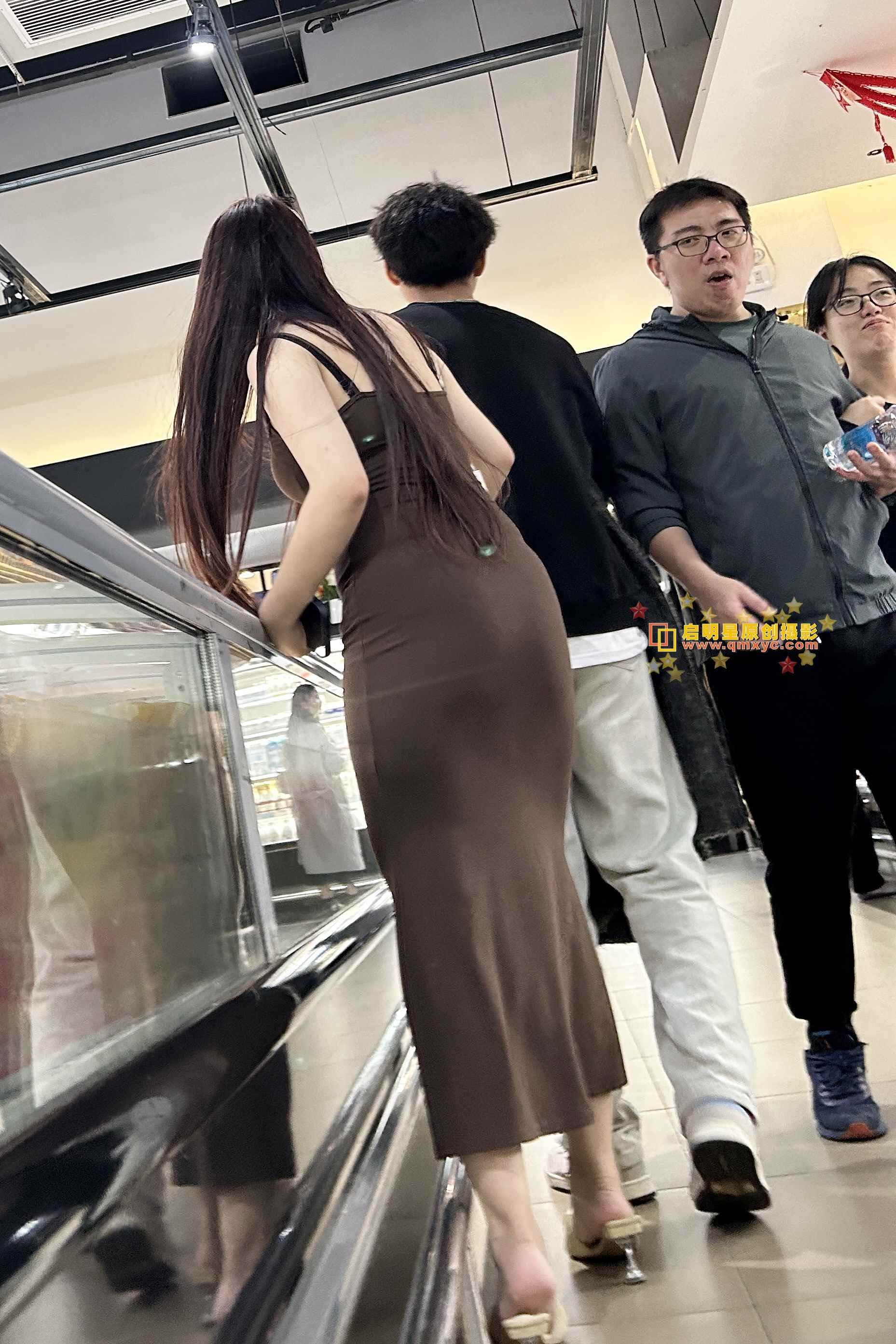 466054-adlto2c1yij.jpg