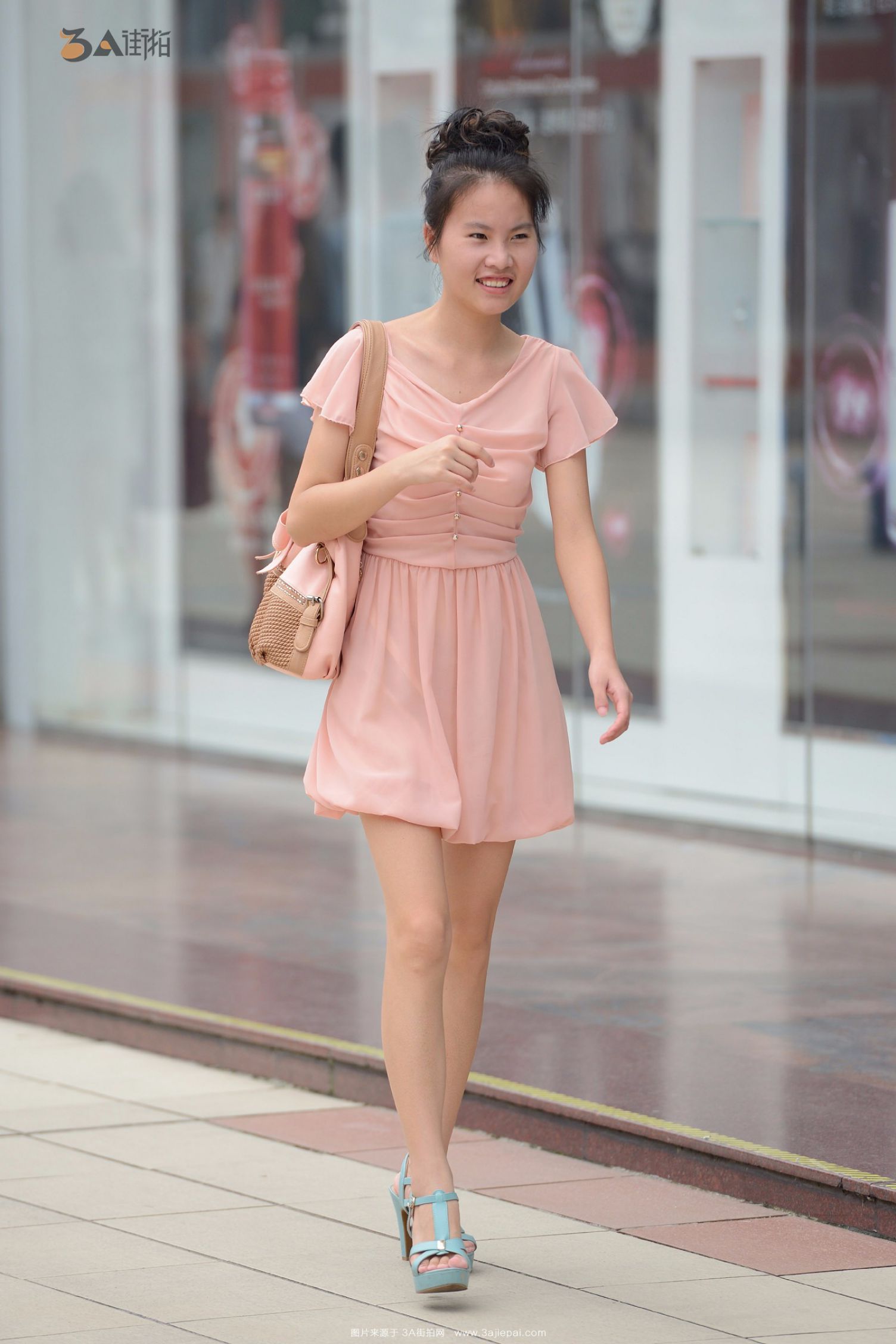 161223-zqzt3neoxwa.jpg