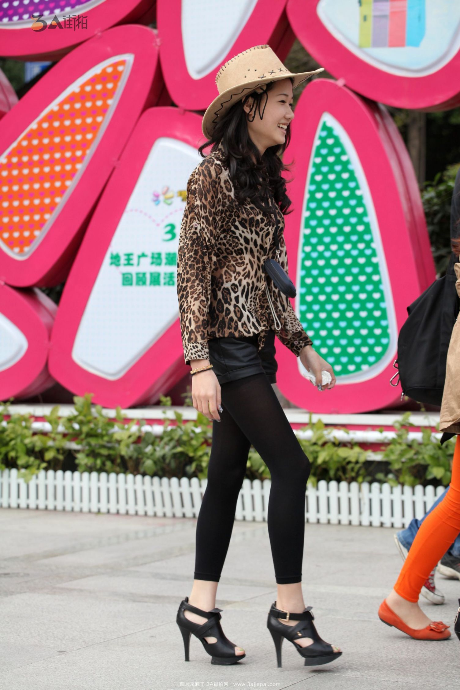 166341-0couop03rw5.jpg
