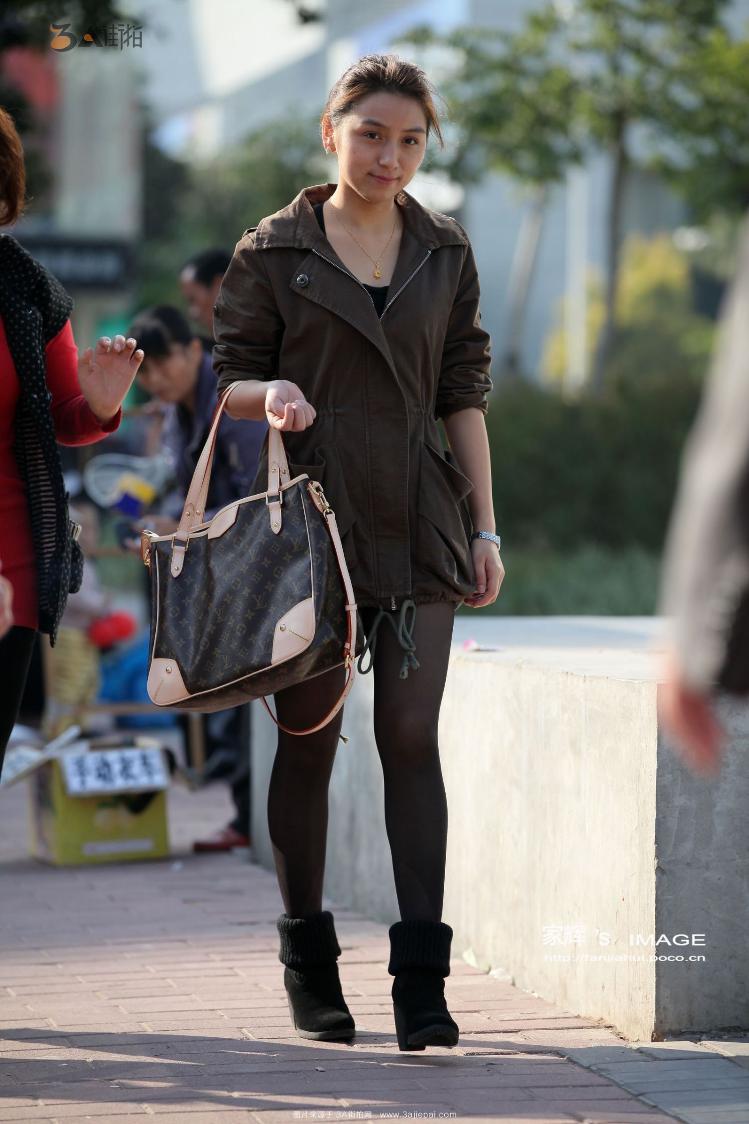 168401-gh2w4casesw.jpg