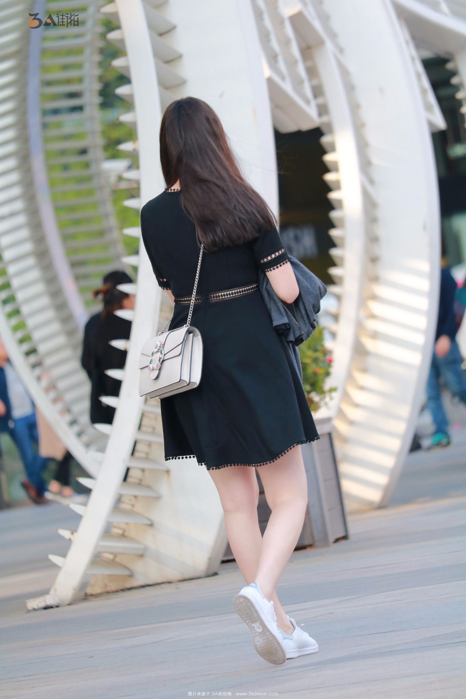171538-lk0w10jgv2a.jpg