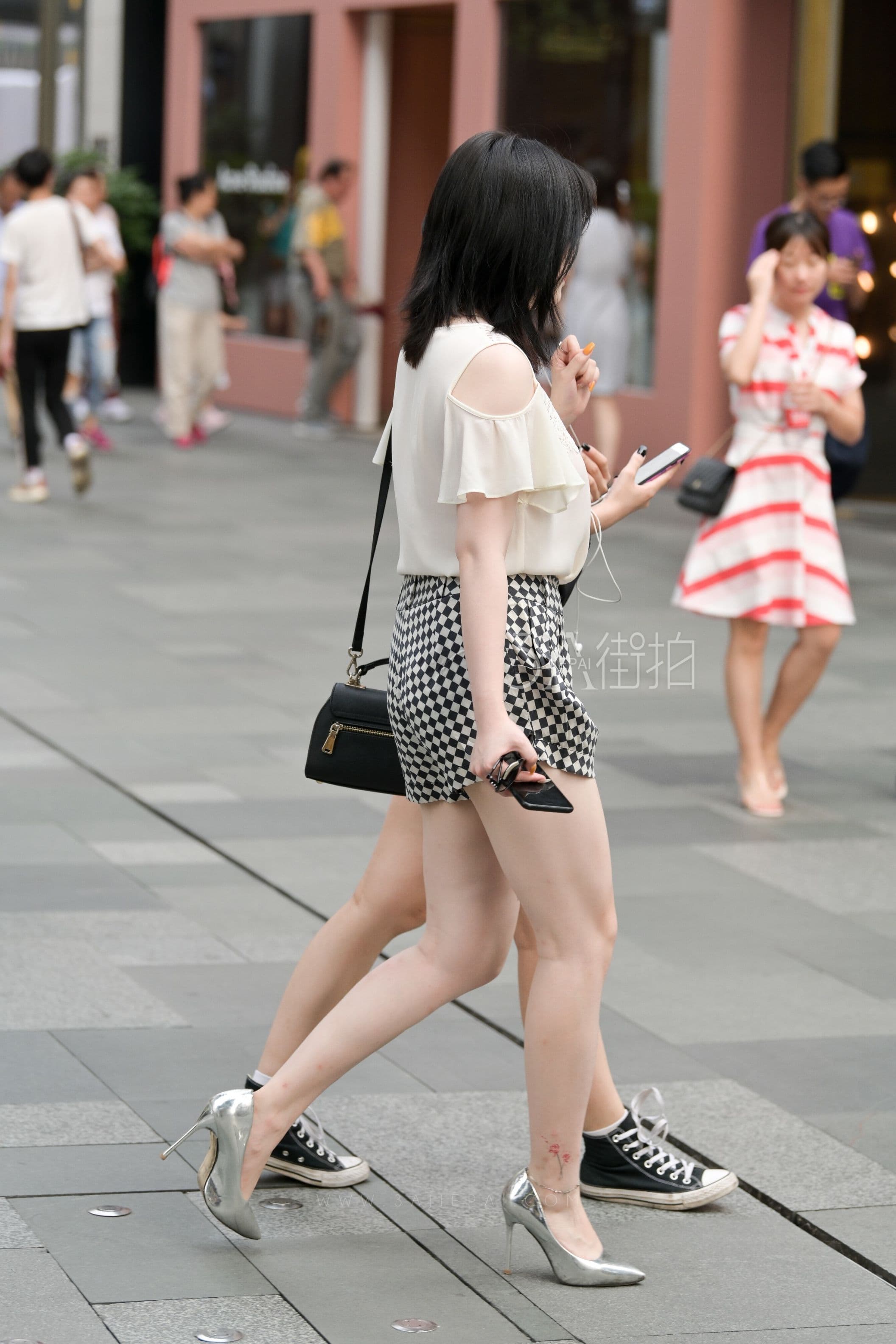 214024-iz5pz5tcnsg.jpg