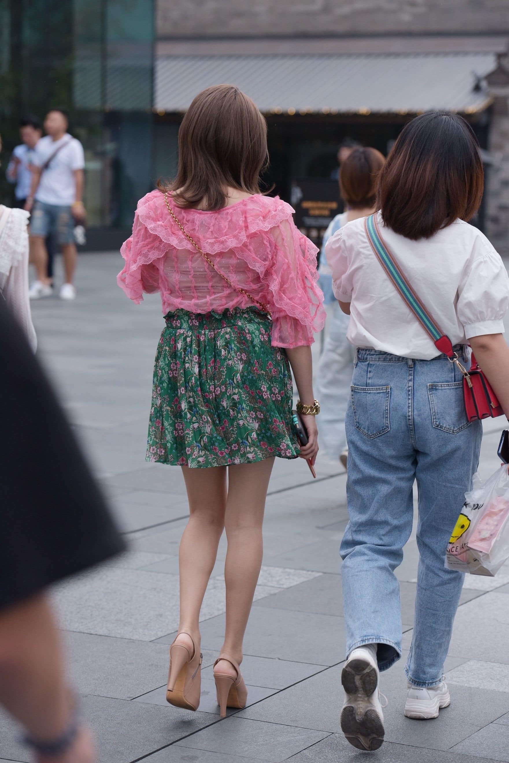 215818-eosv3rxe2ms.jpg