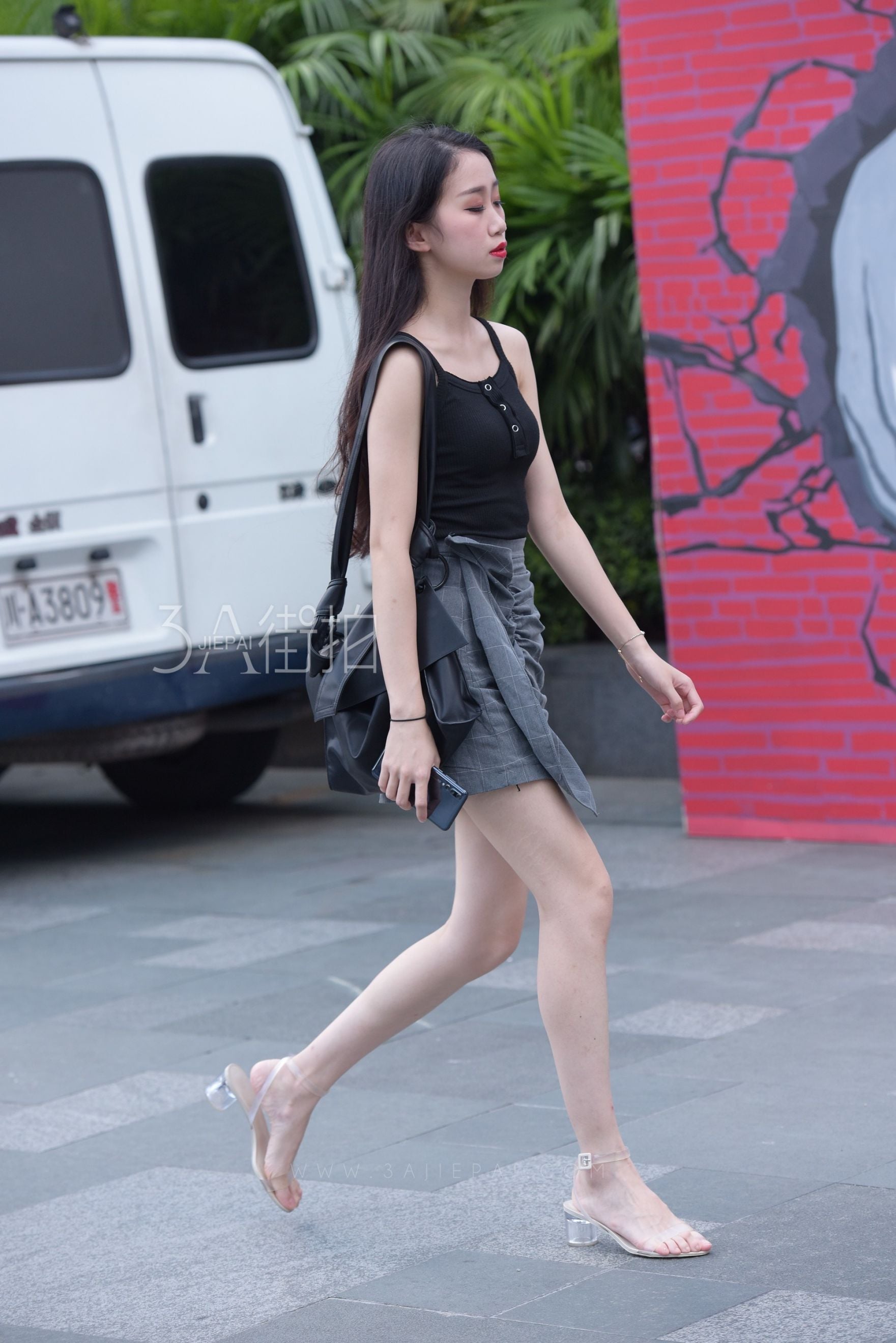 217027-304nyfybemk.jpg