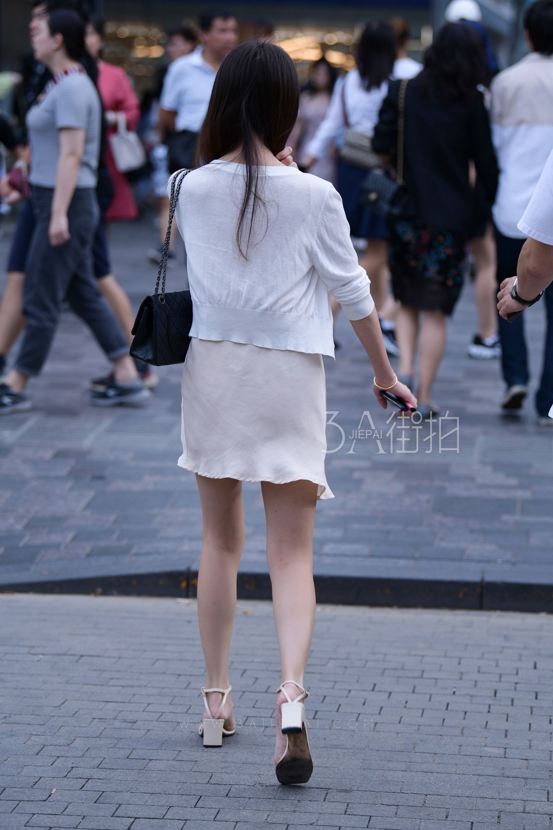 217241-akfh2g42m0w.jpg