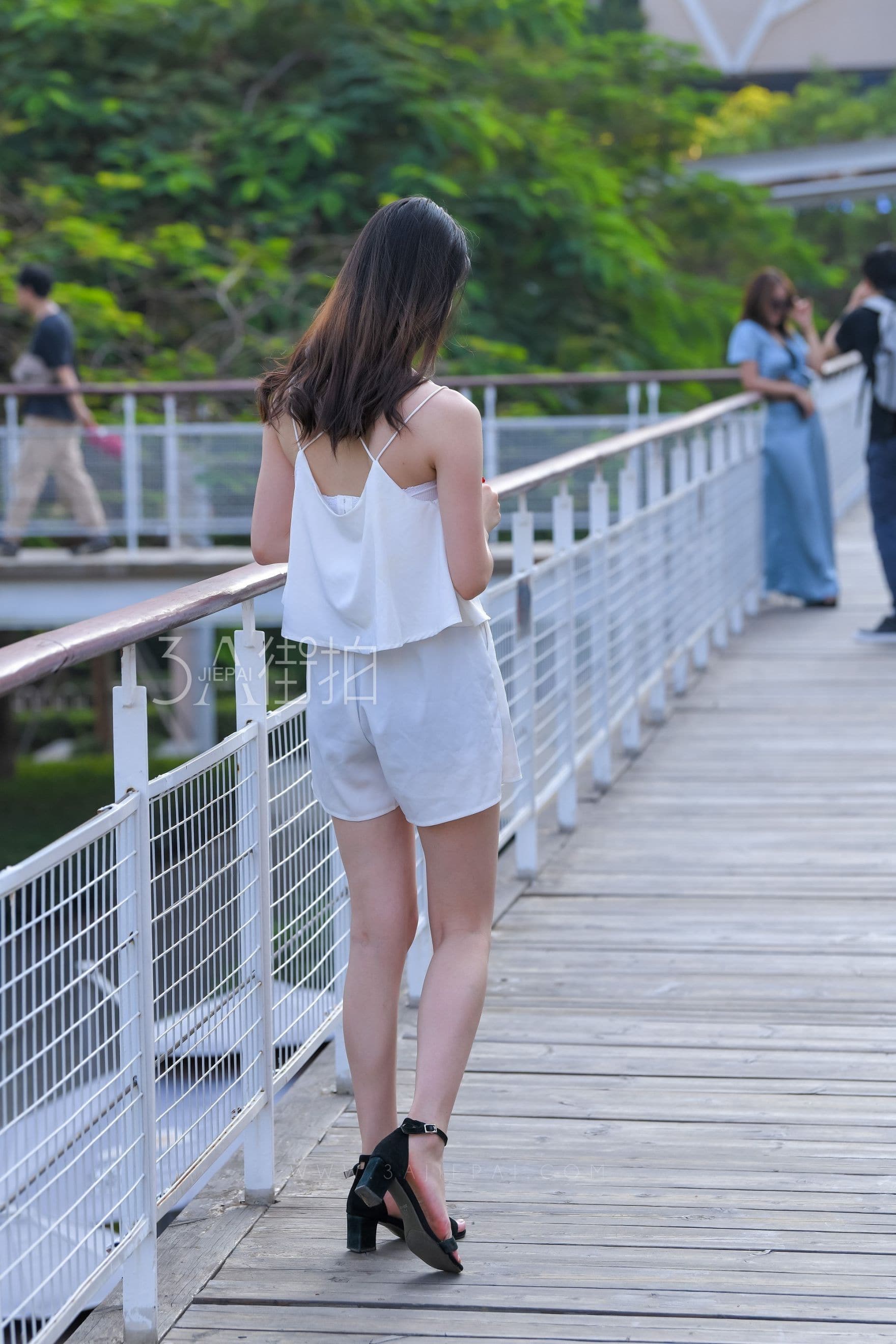 218088-0ec5yrlwdxi.jpg