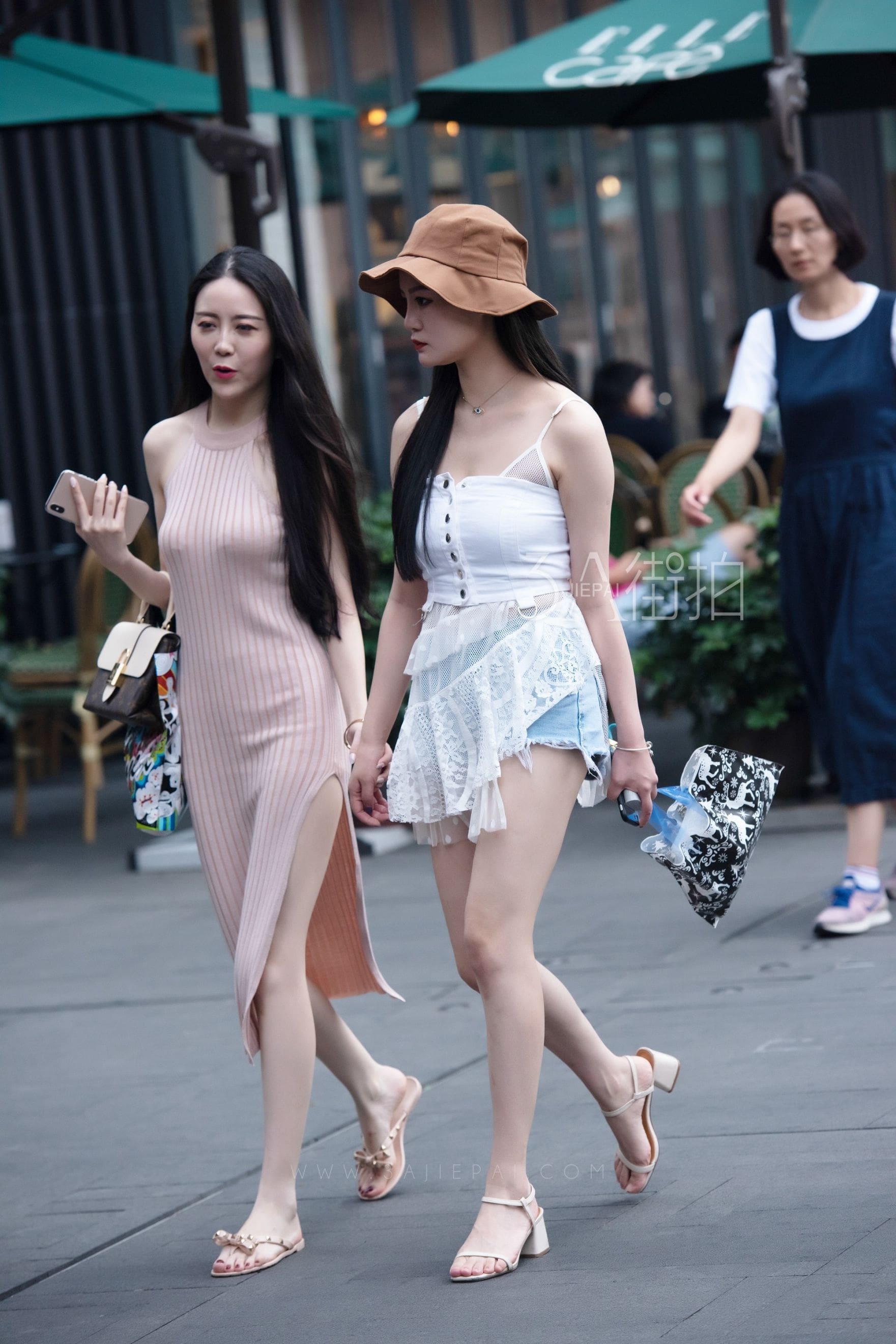218352-yylux24qebl.jpg