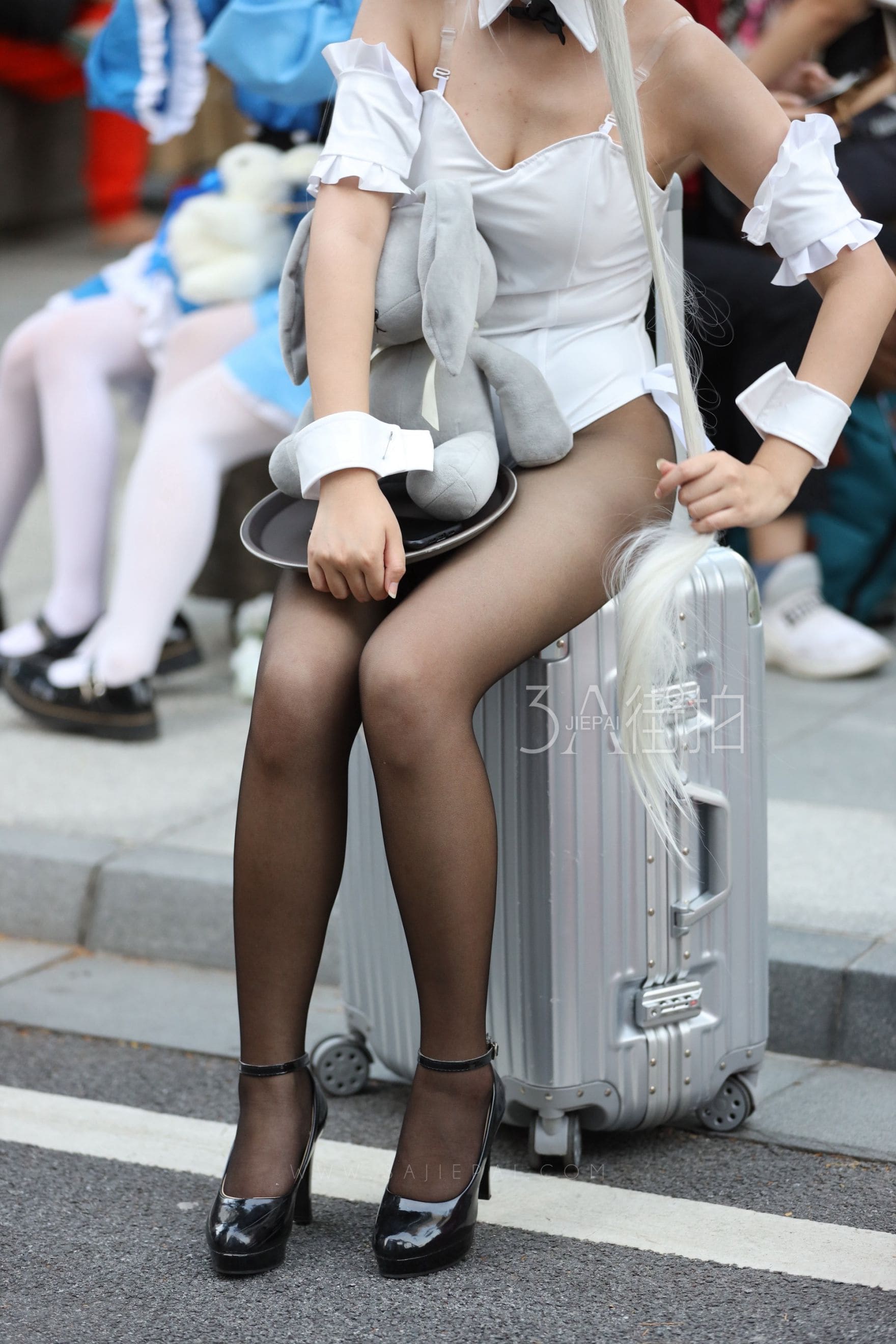 218665-2abbgu5cnmr.jpg