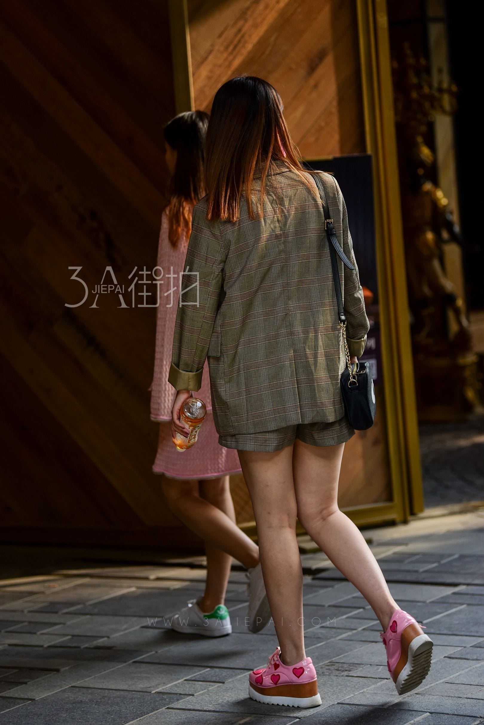 211150-gneffgfpbaa.jpg