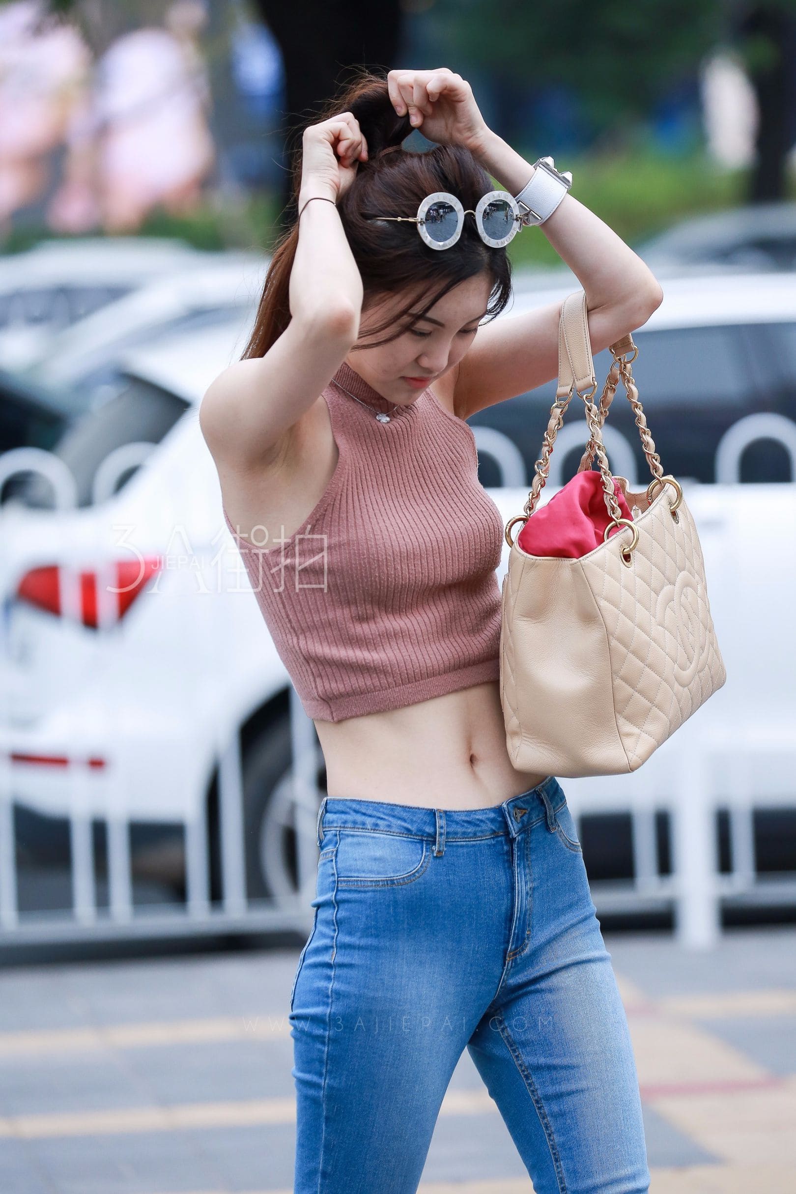 211059-uu3yu323lou.jpg