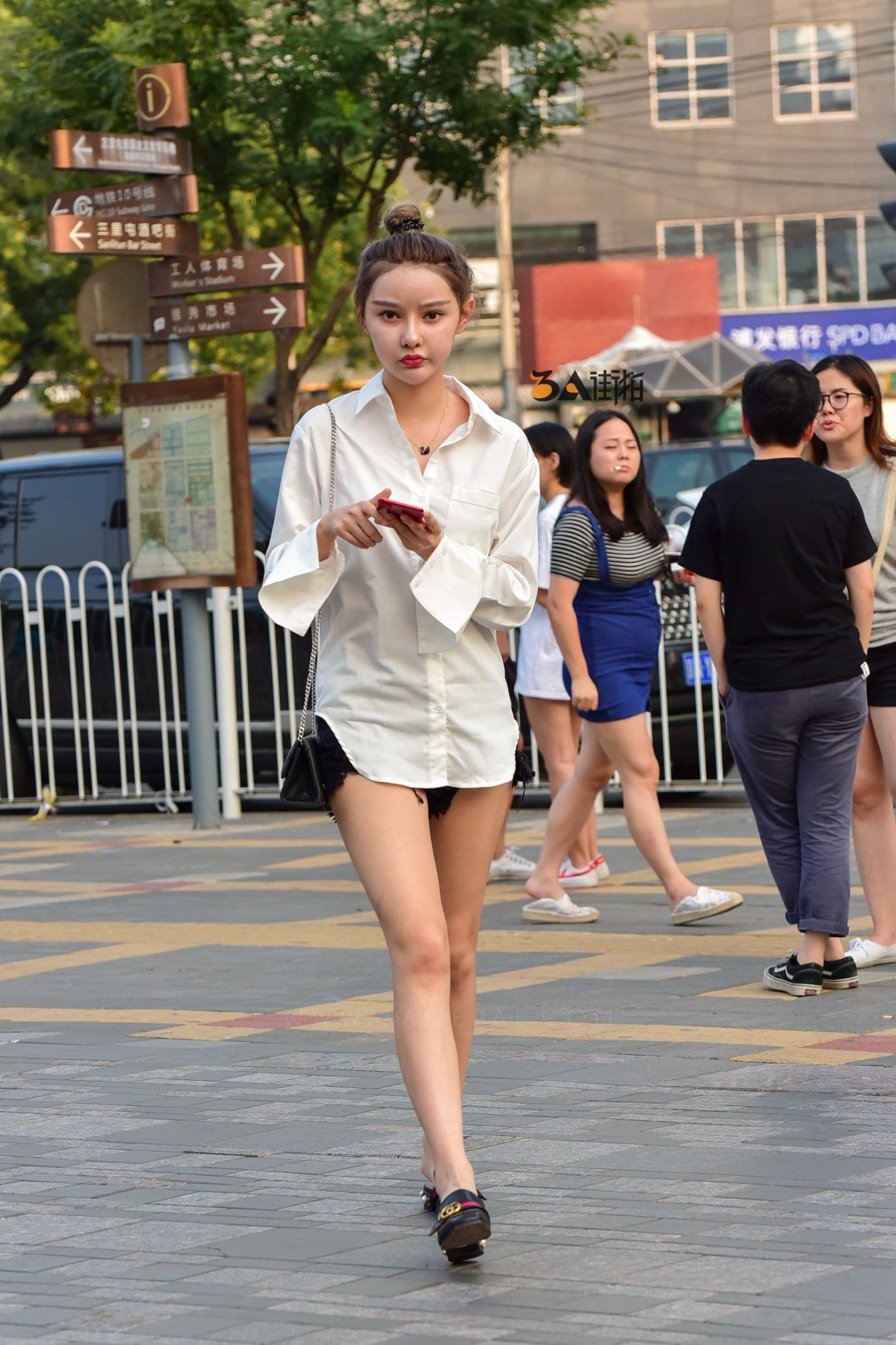 204031-tsrhia4lim2.jpg