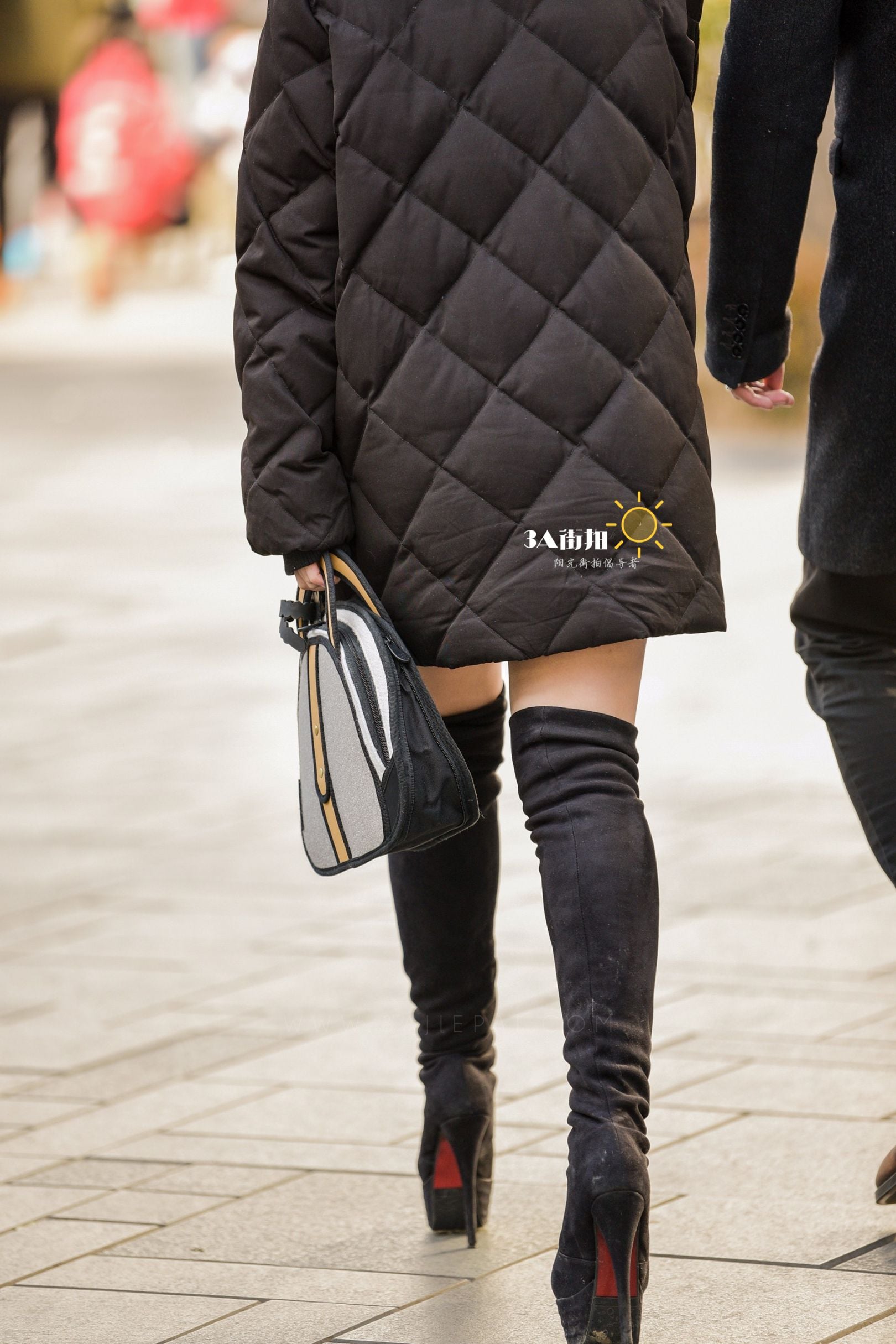 200730-ztsnbk1bl0g.jpg