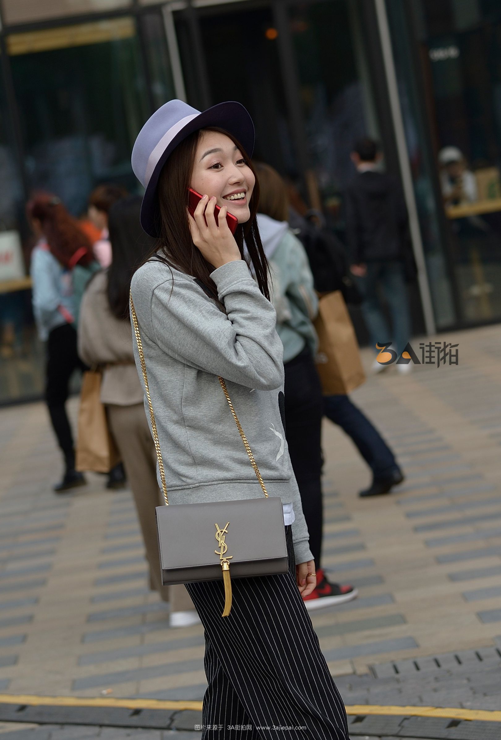 185540-x022n3hgcdb.jpg
