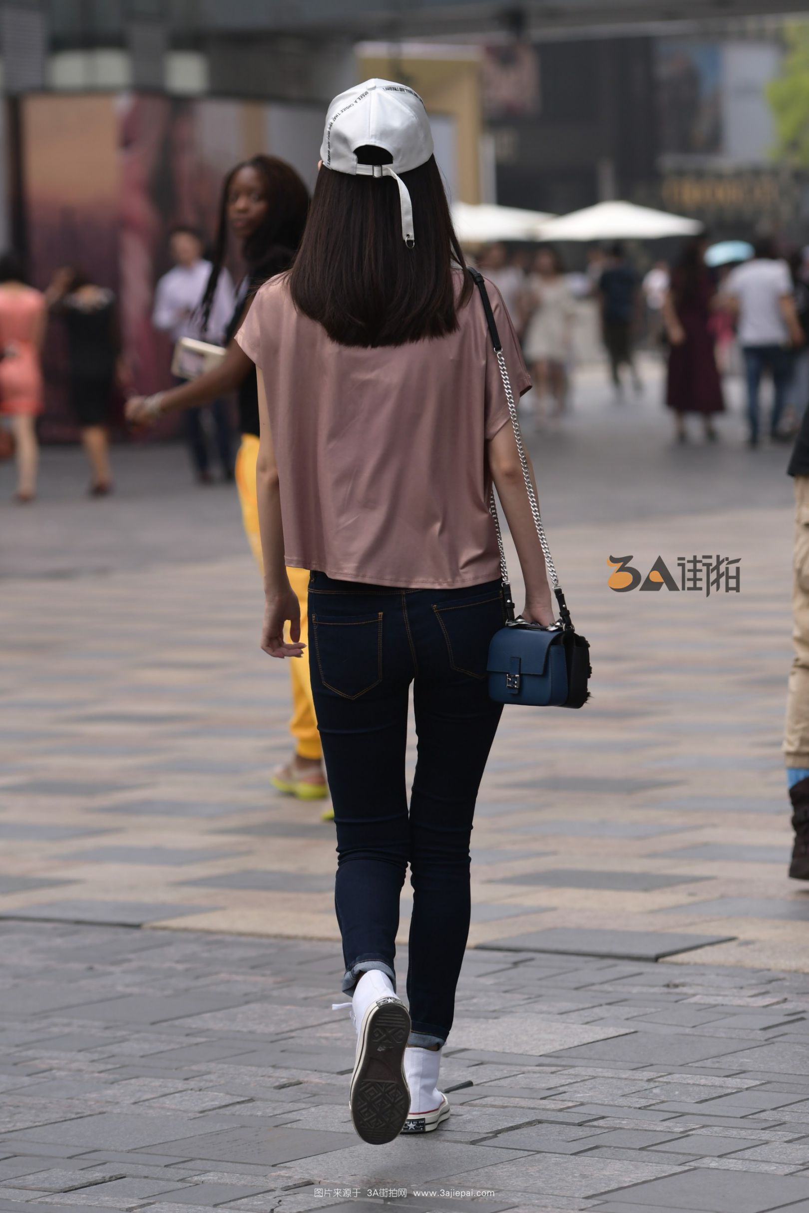 185530-05nudxs0c3e.jpg
