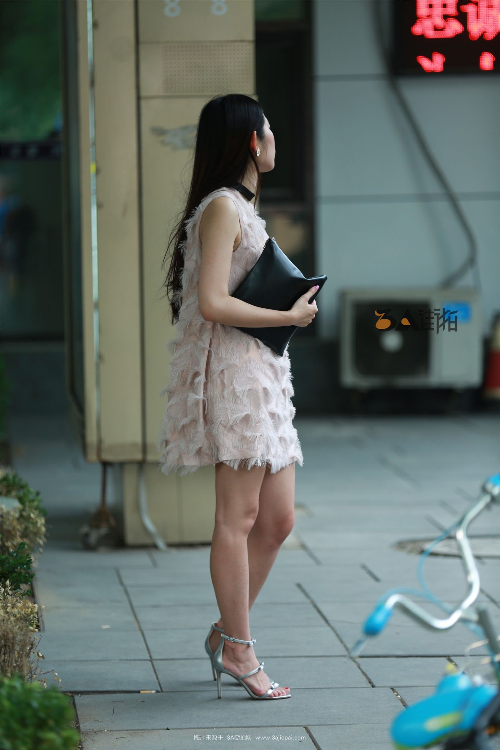 184543-xg1sdslpltd.jpg