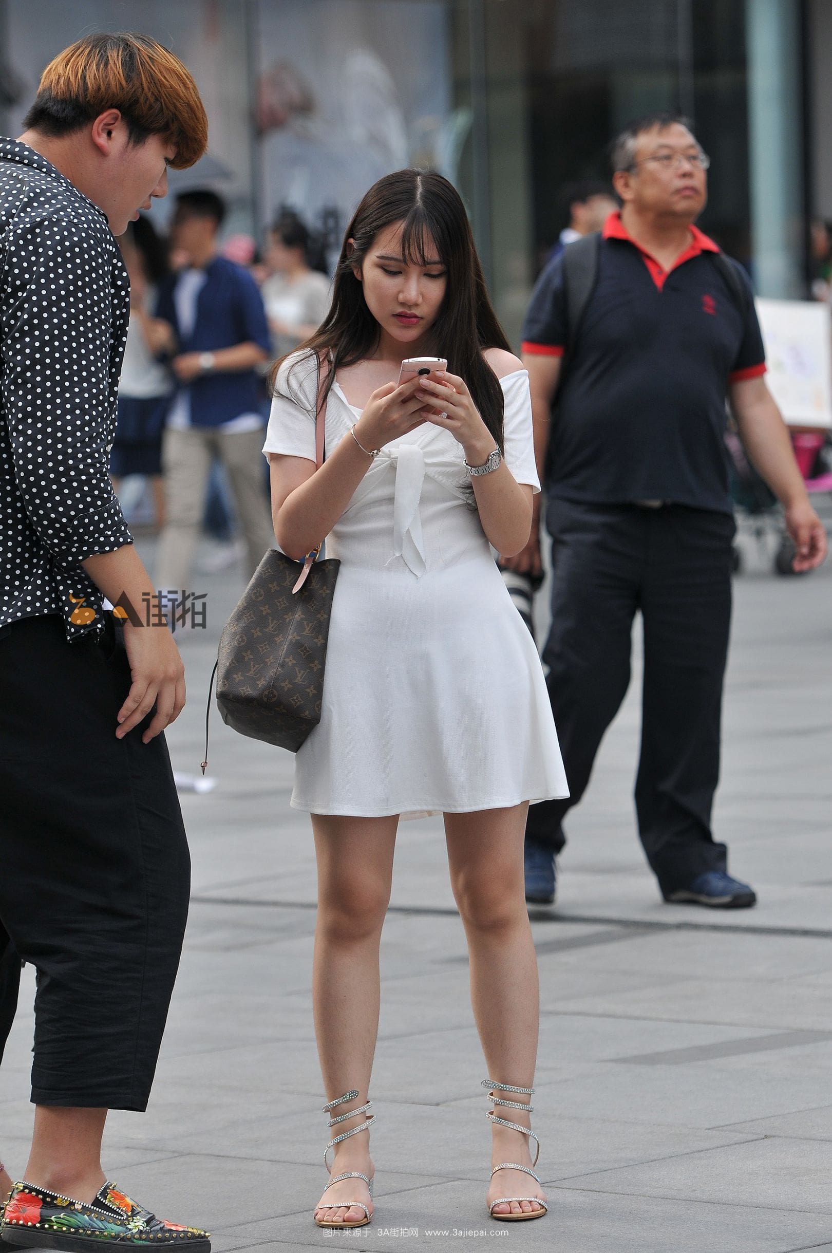 184253-k053wjaj1fg.jpg