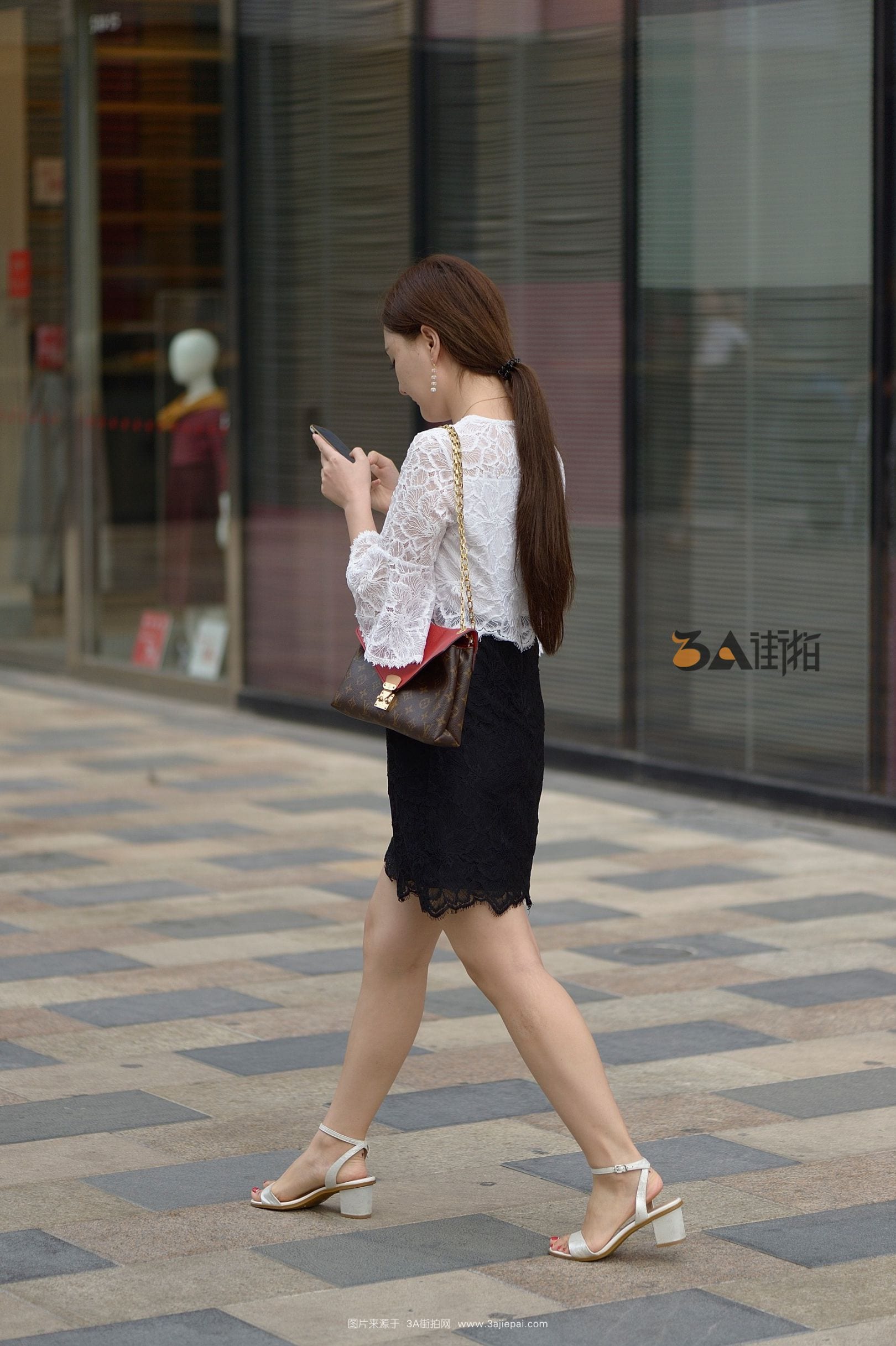 184236-ofrkn51sb3p.jpg
