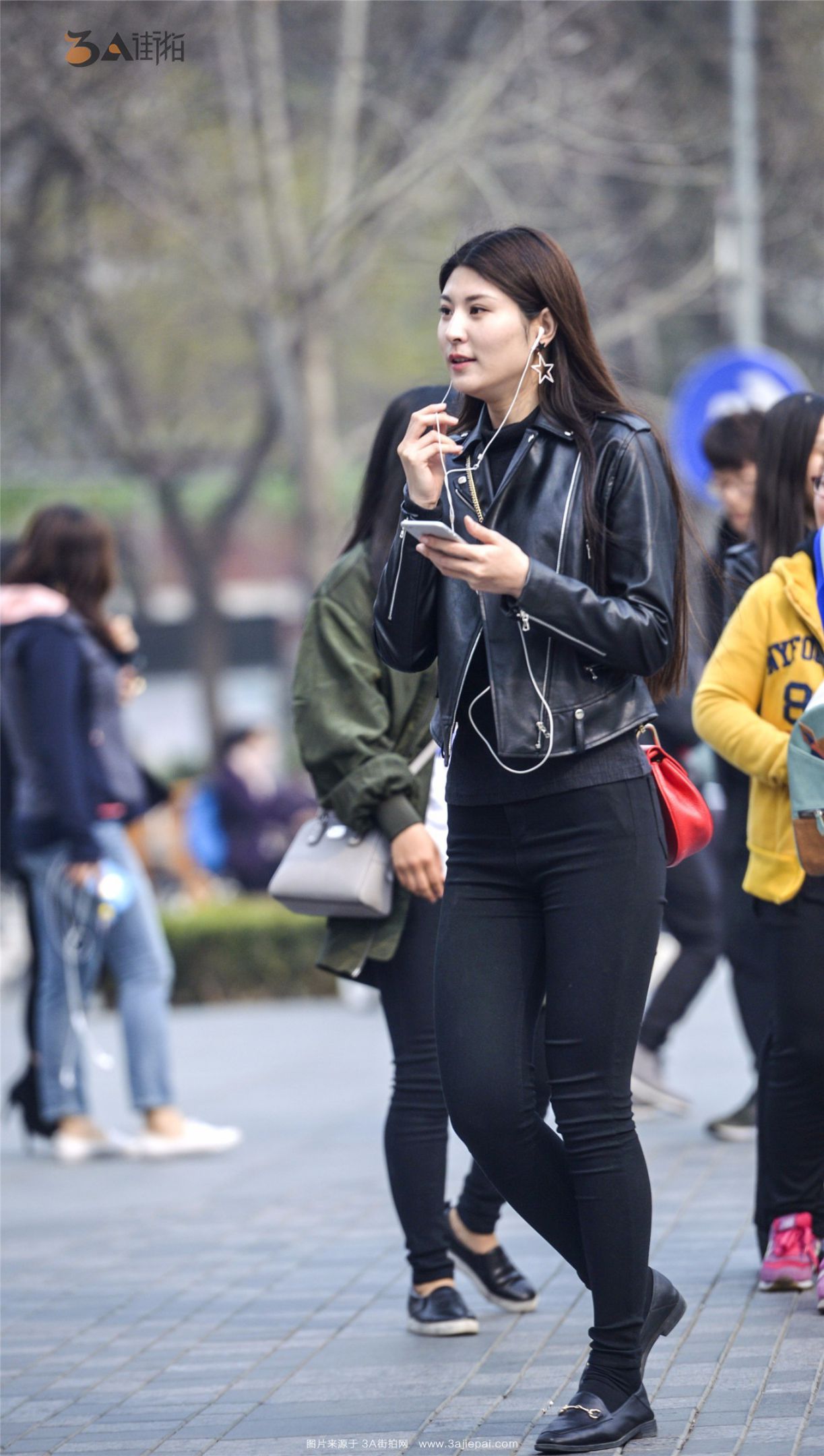 170455-2z4b10islzm.jpg