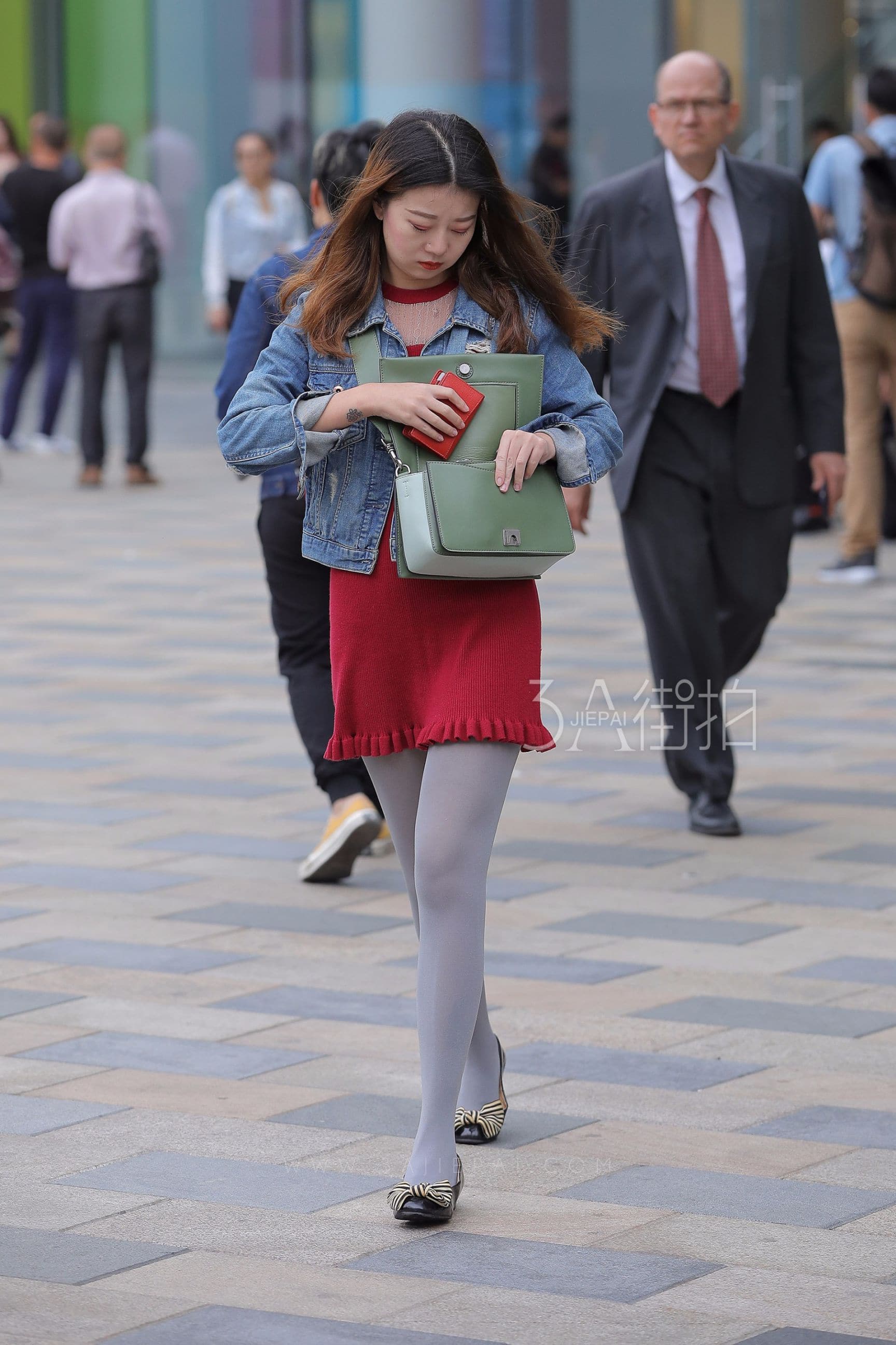 210667-3jqfde2ani0.jpg