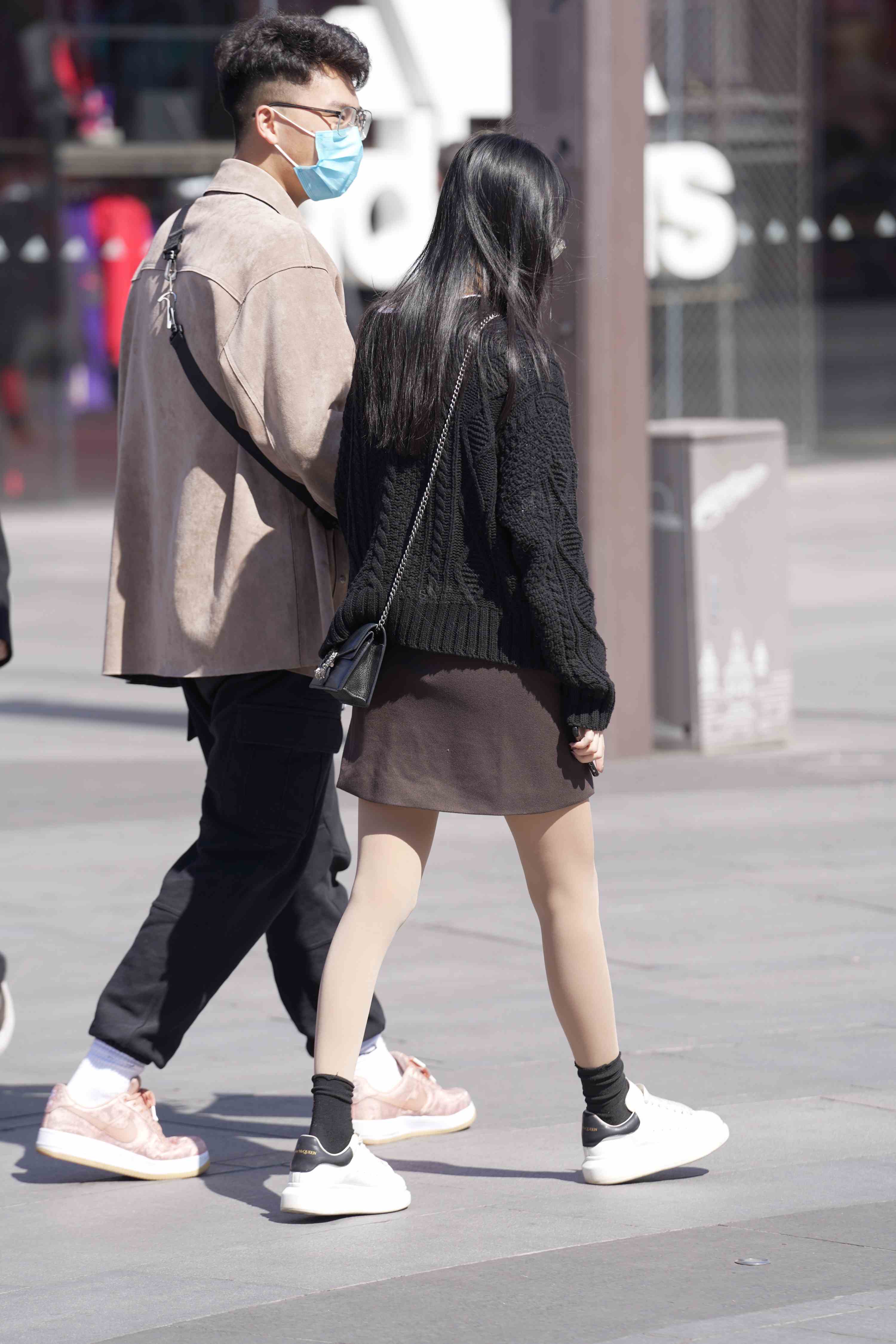 276825-lnro02uf2uv.jpg