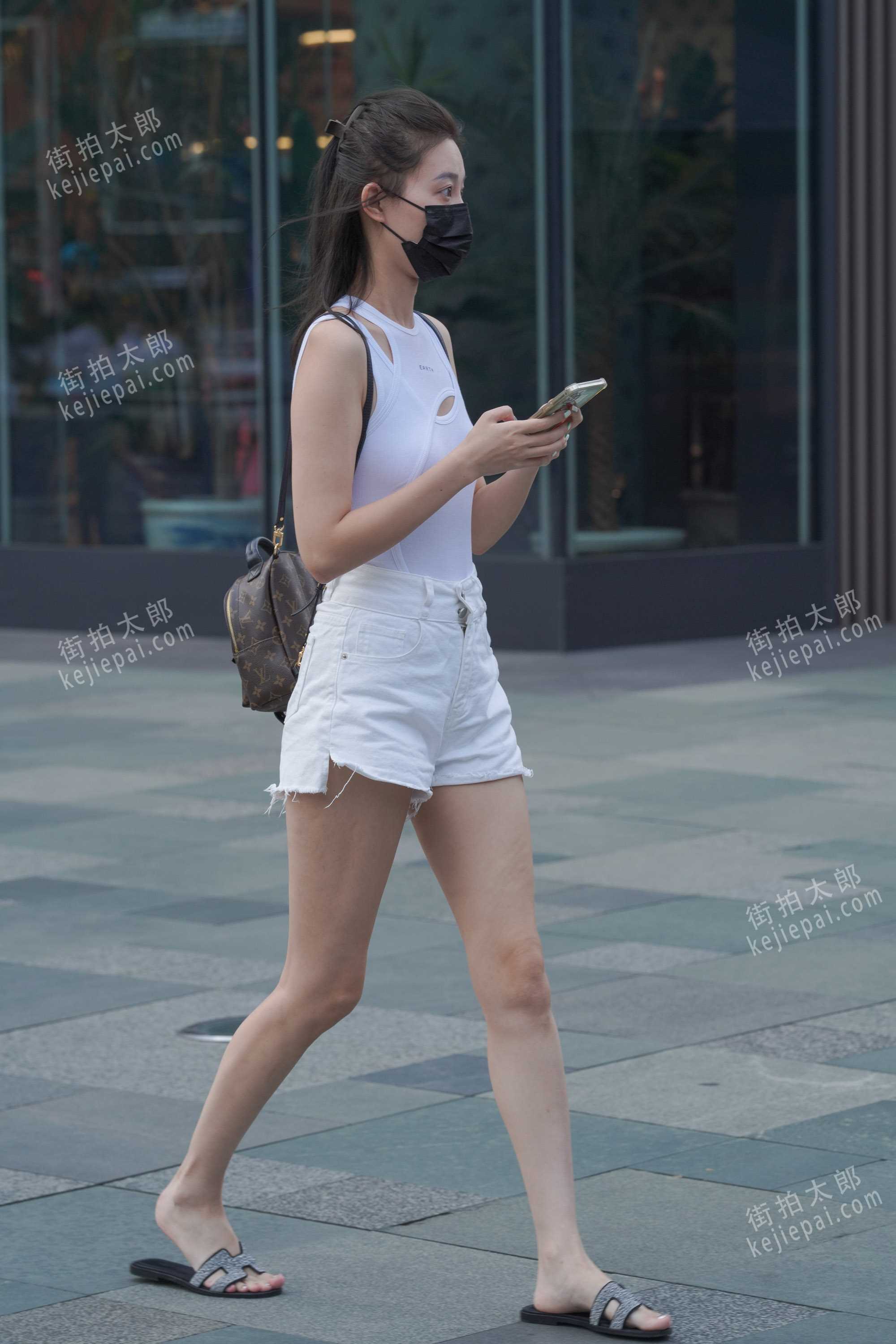 3032-g4pigedswx3.jpg
