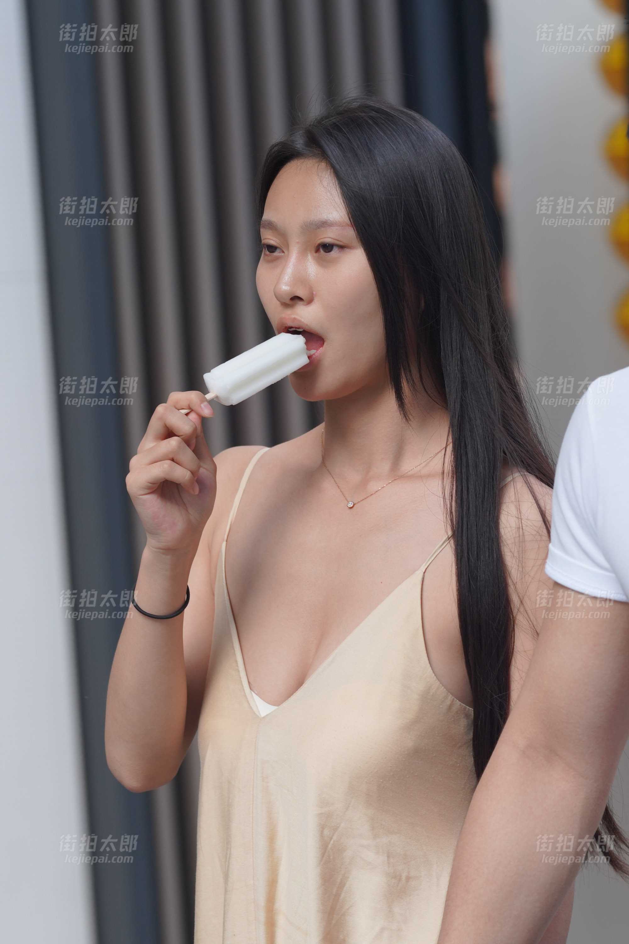 5876-bkkfznwu2fk.jpg