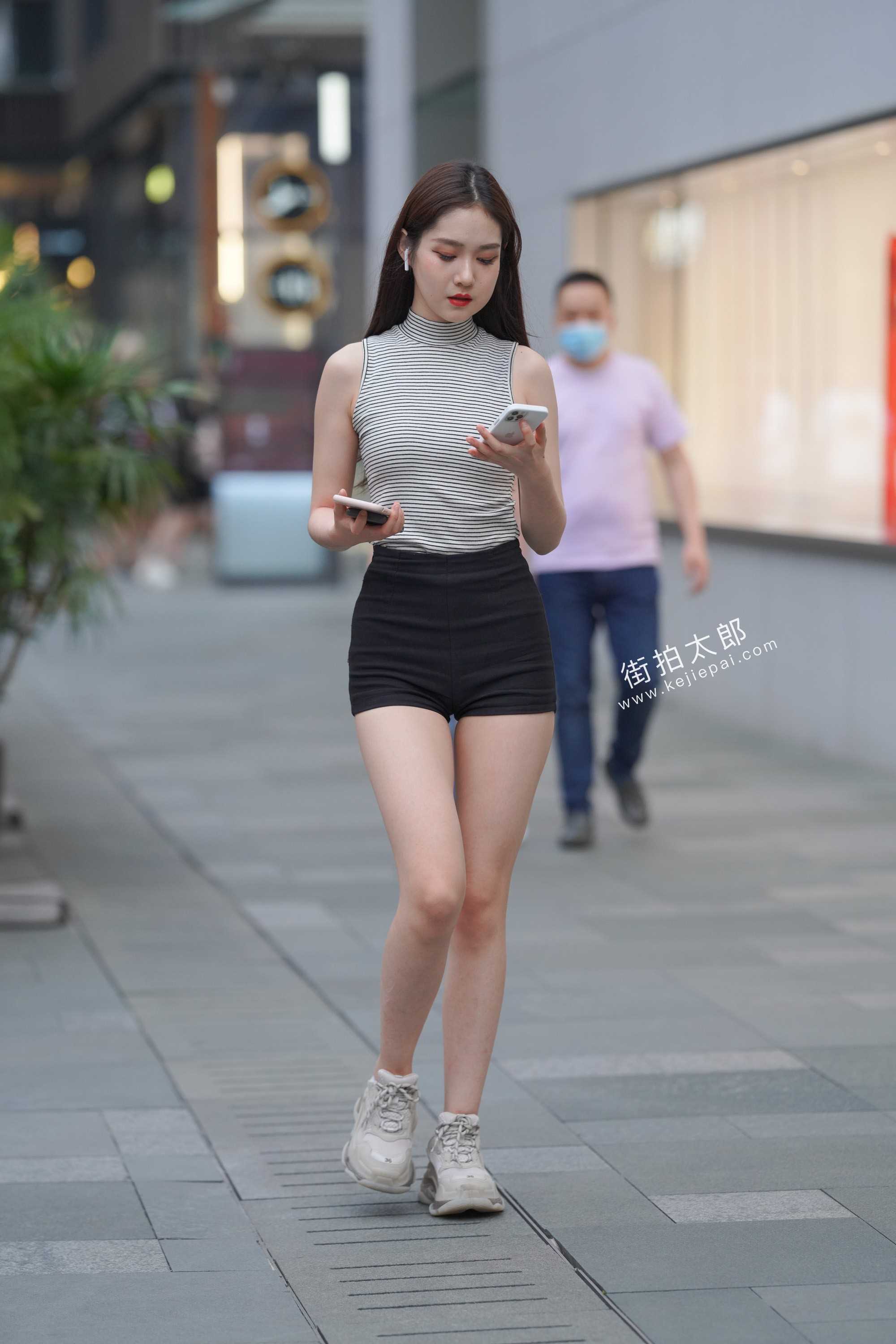 1469-v5ustun04oz.jpg