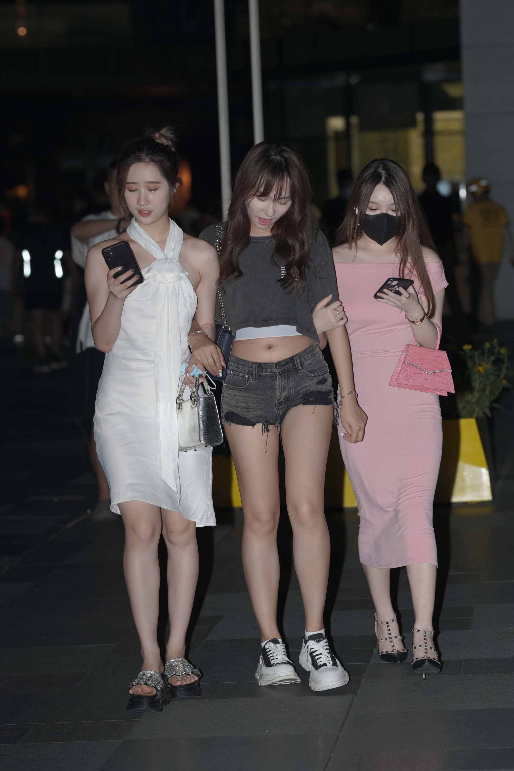 34081lxotv3lqpyl.jpg