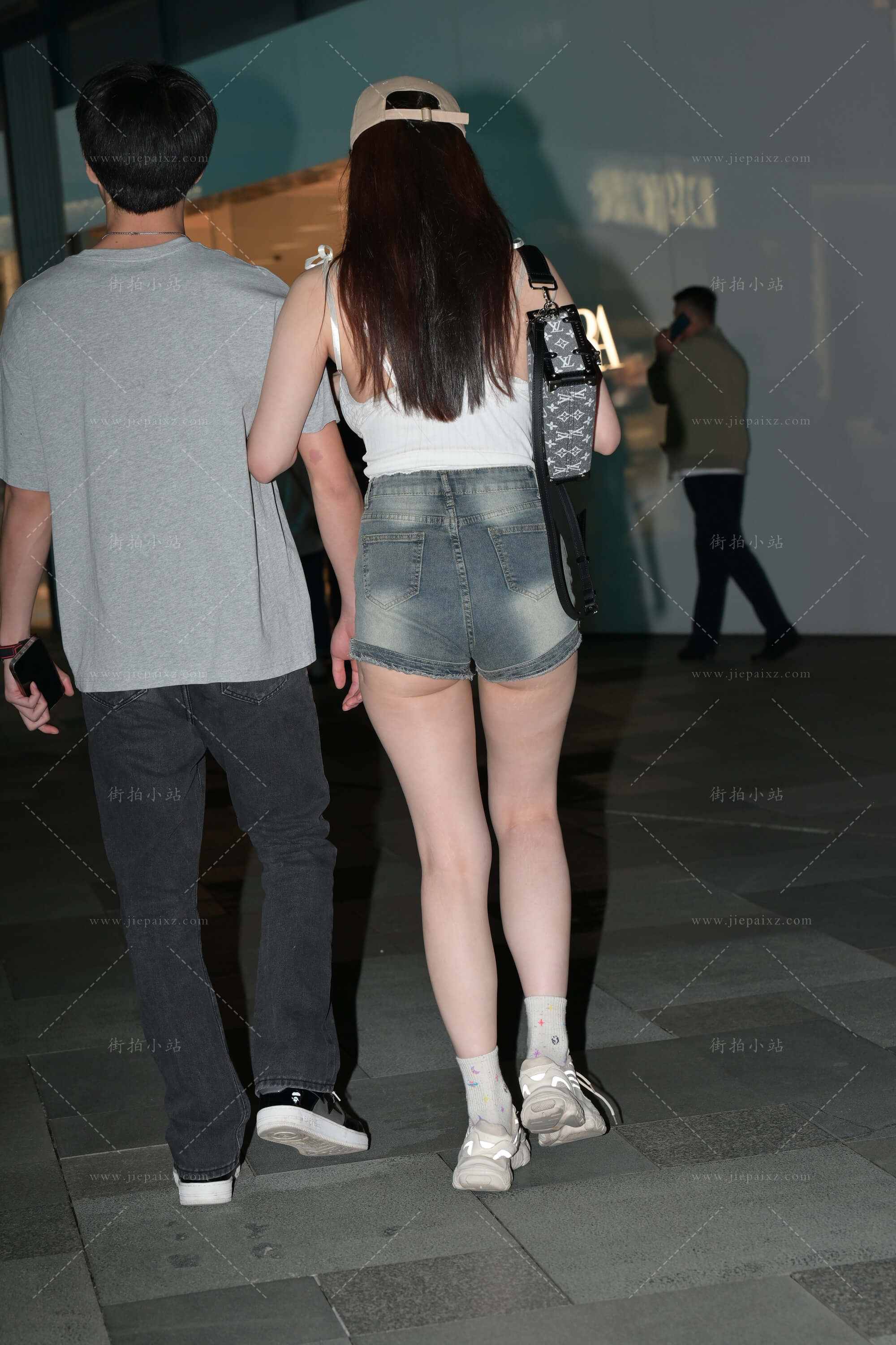 34018zashzloqvpb.jpg
