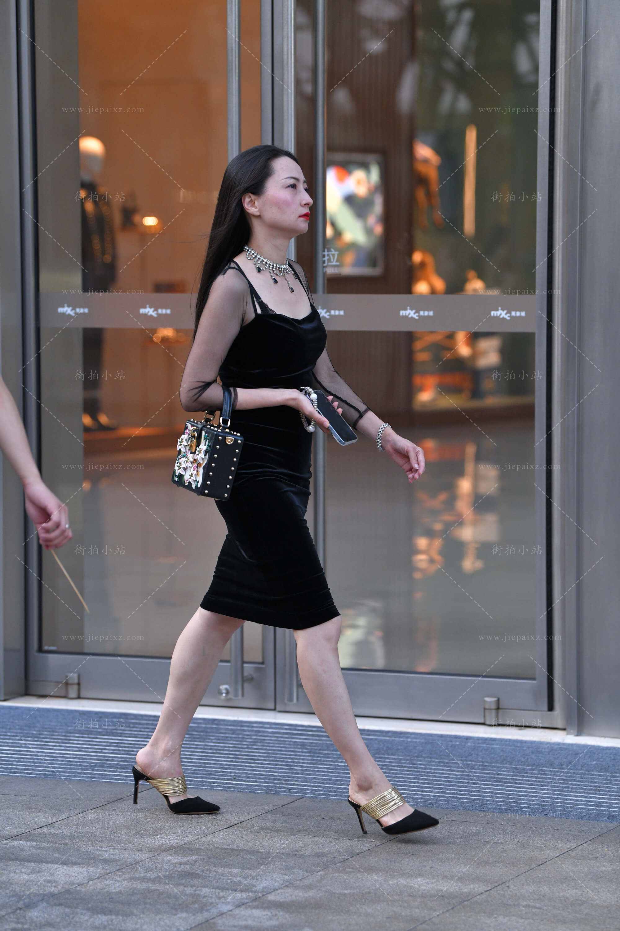 3441111njtpg0ygl.jpg