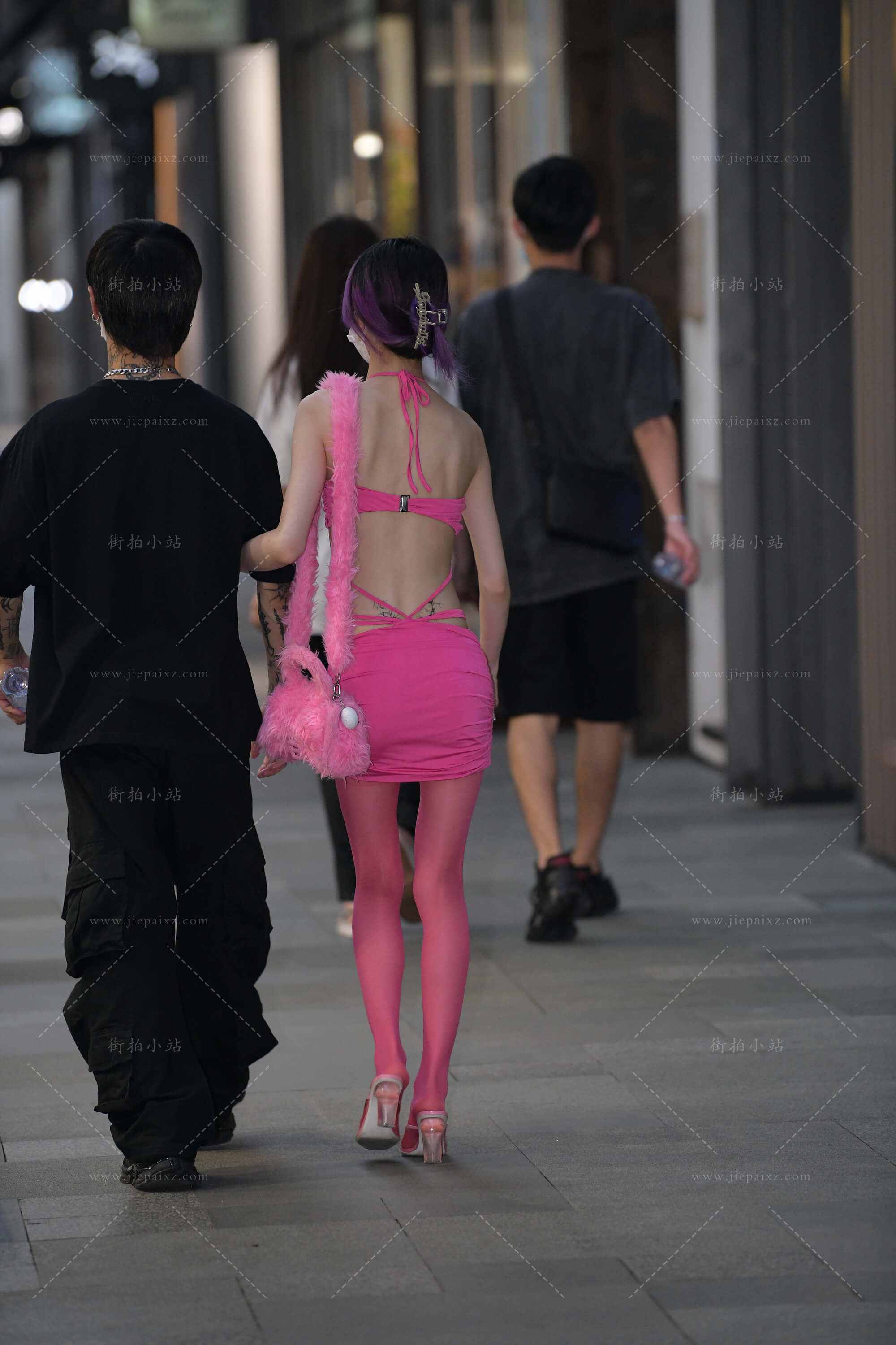 33592hiitfn0cclf.jpg